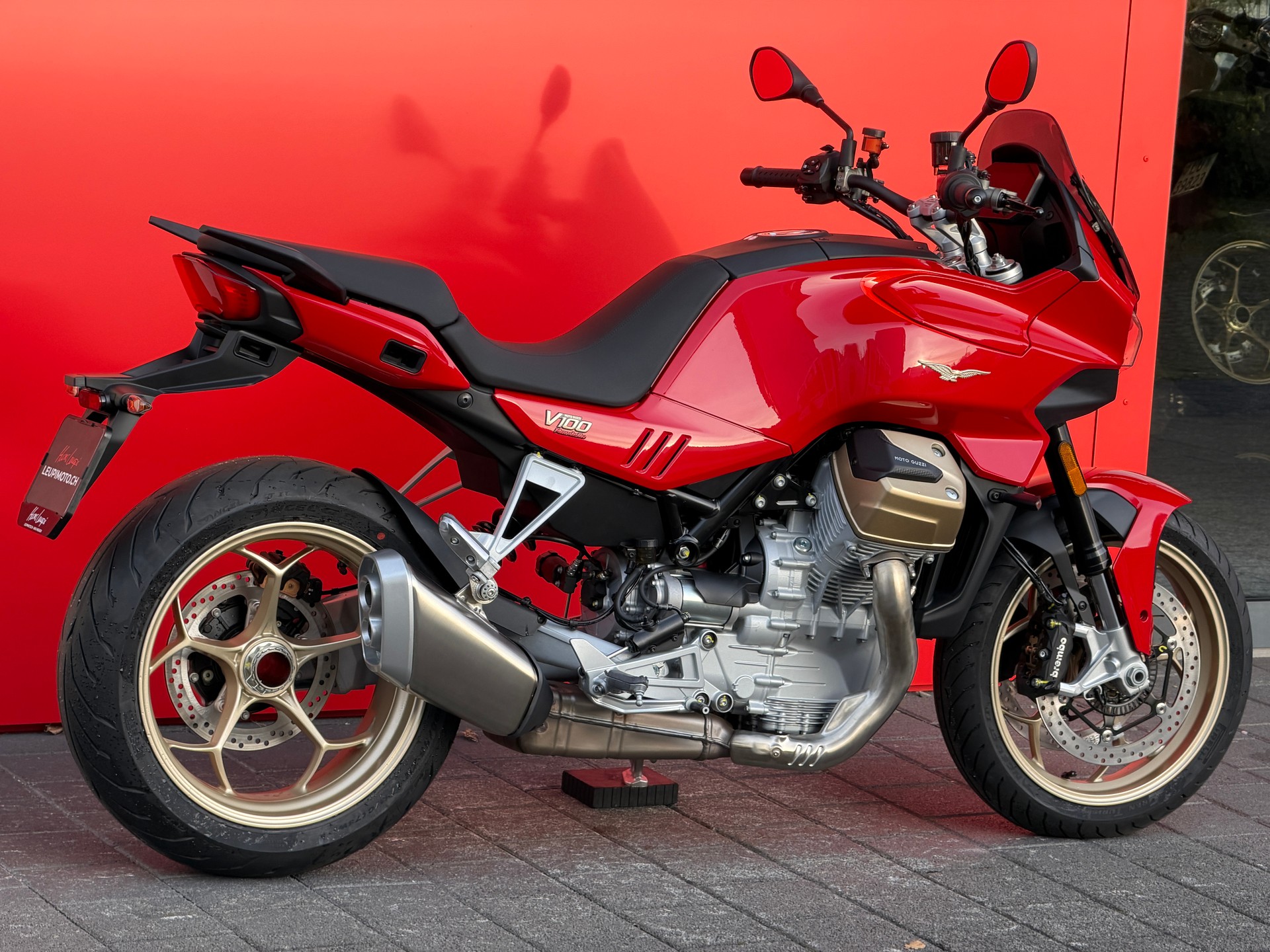 MOTO GUZZI V100 Mandello-image-9