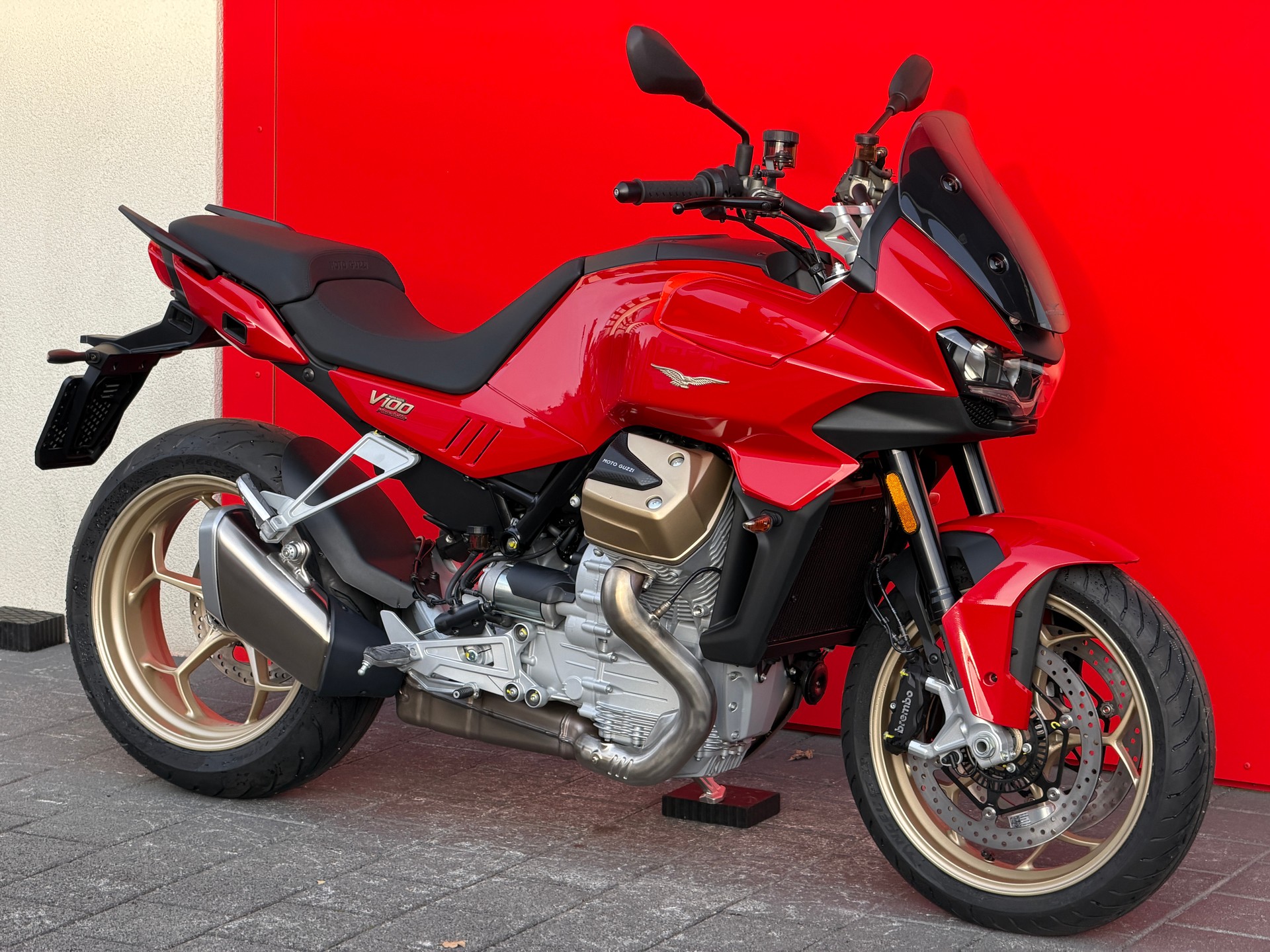 MOTO GUZZI V100 Mandello-image-6