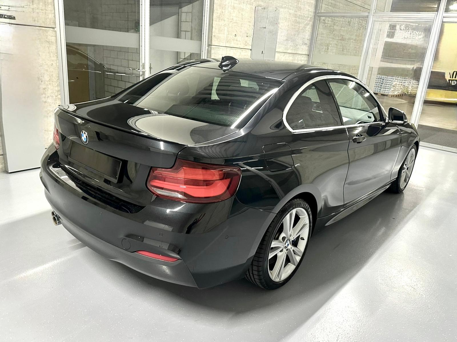BMW 218i Steptronic M Sport-image-1
