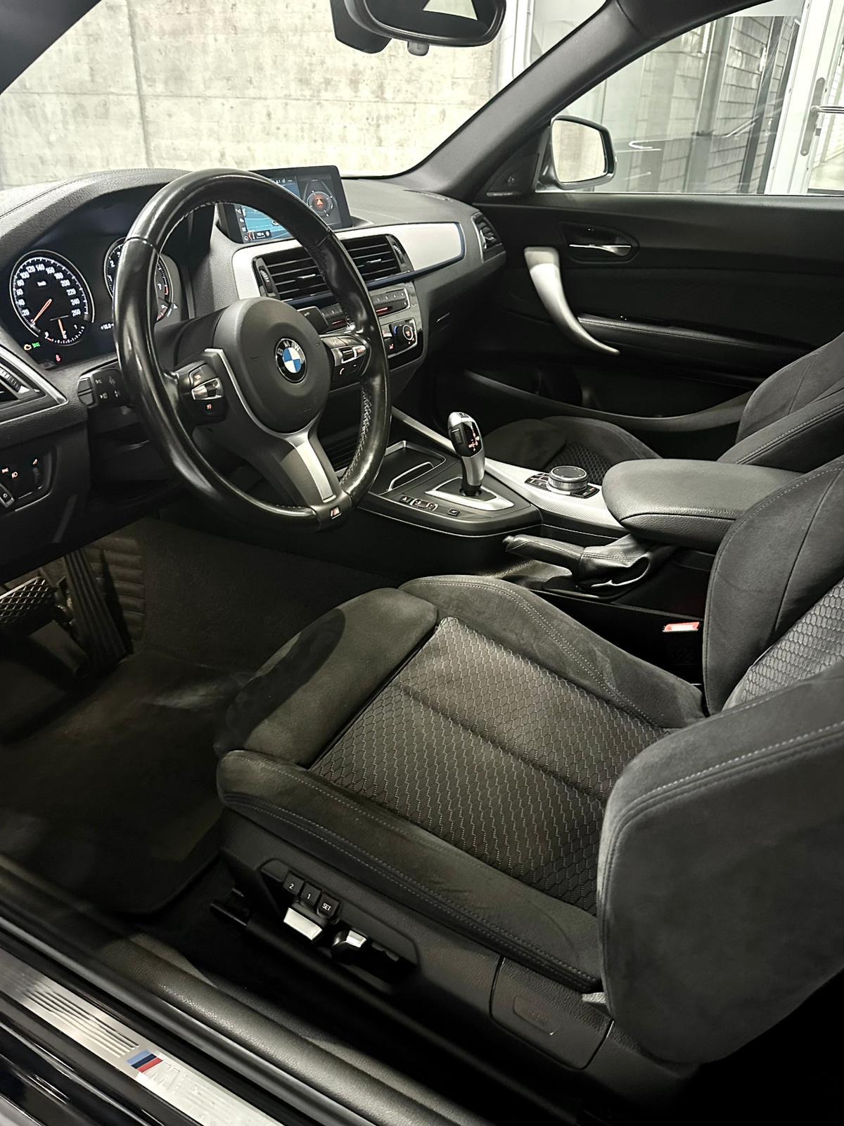 BMW 218i Steptronic M Sport-image-5