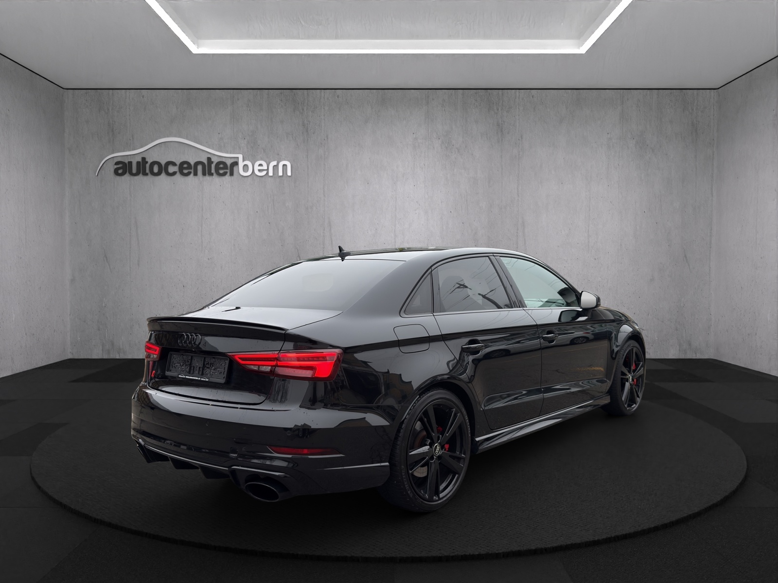 AUDI RS3 Limousine 2.5 TSI quattro S-tronic-image-6