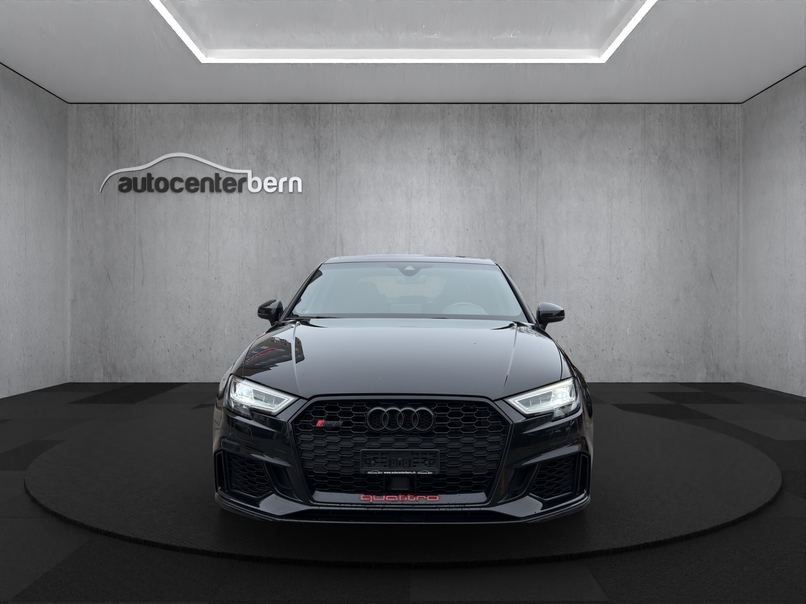AUDI RS3 Limousine 2.5 TSI quattro S-tronic-image-1
