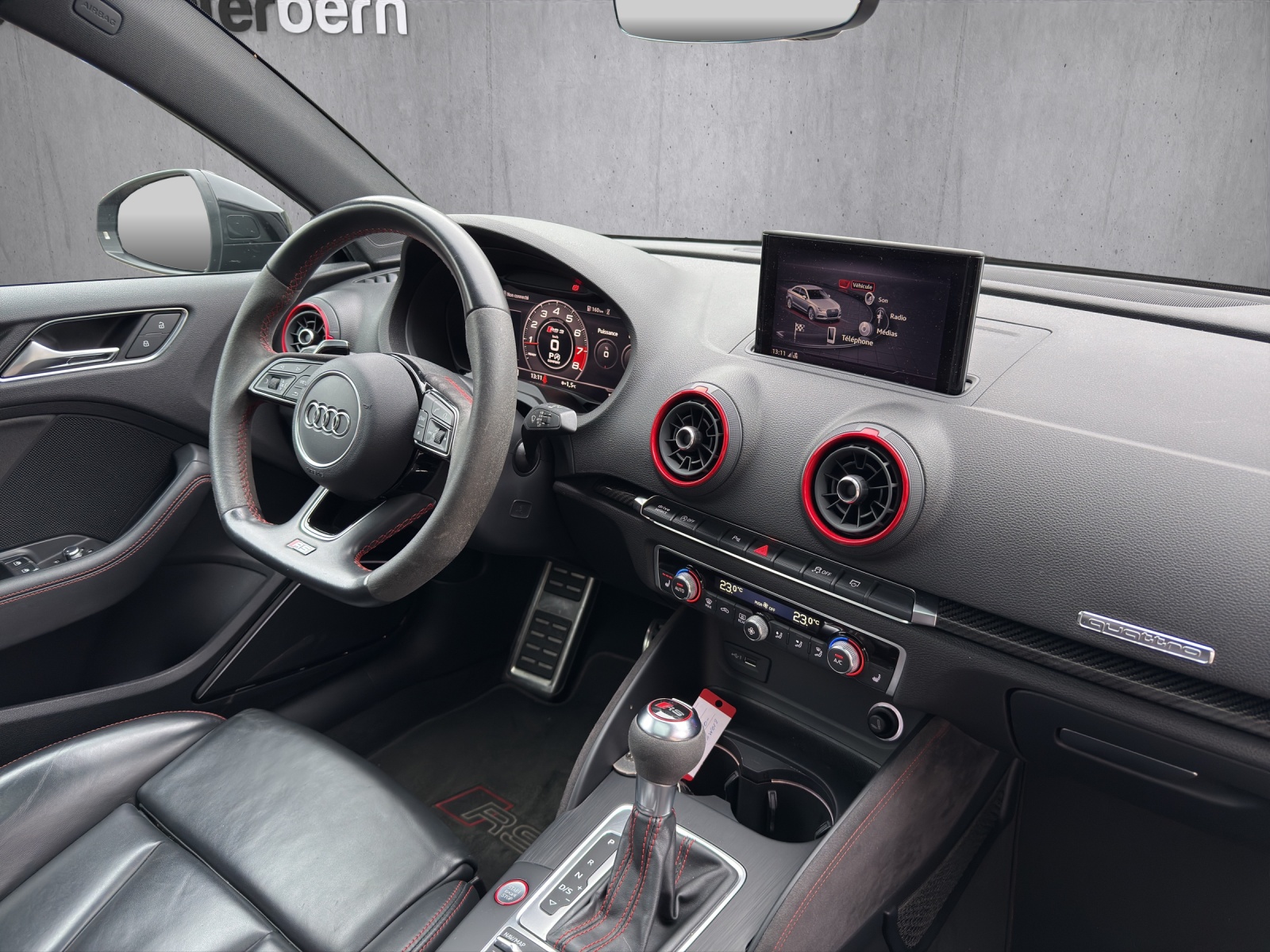 AUDI RS3 Limousine 2.5 TSI quattro S-tronic-image-10