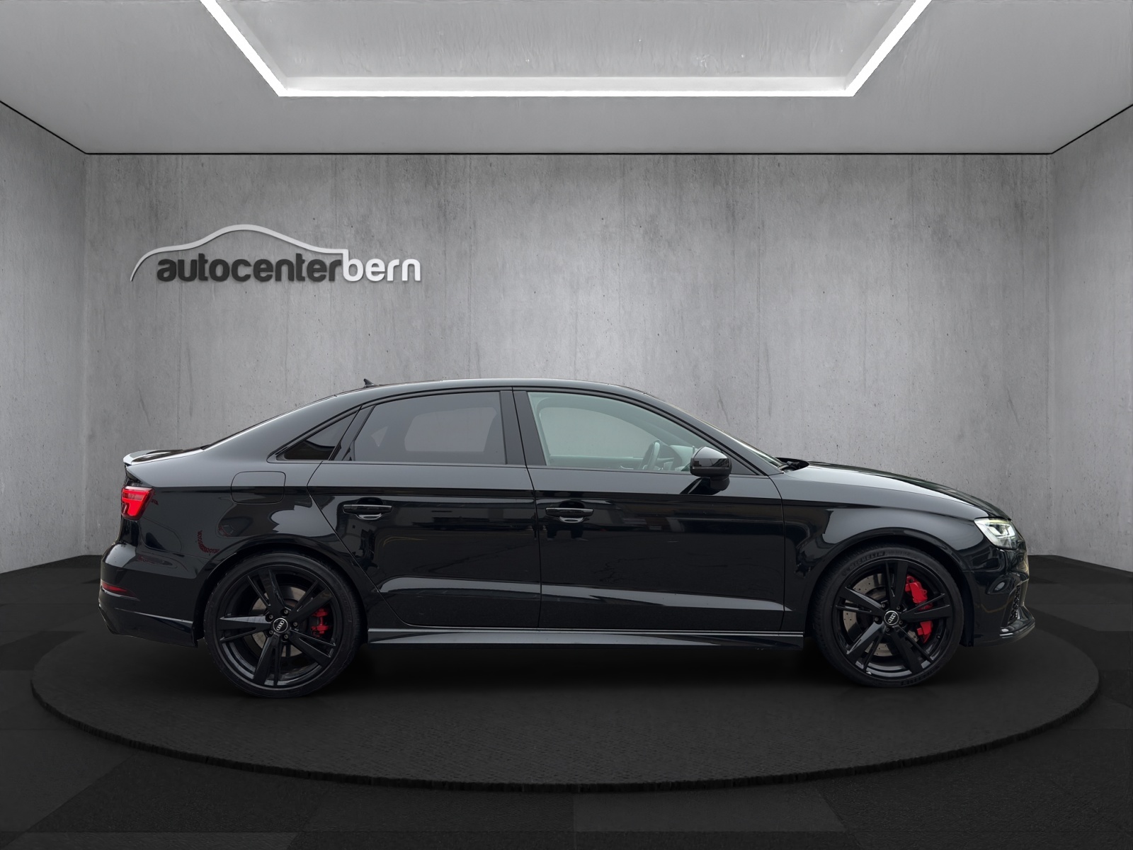 AUDI RS3 Limousine 2.5 TSI quattro S-tronic-image-7