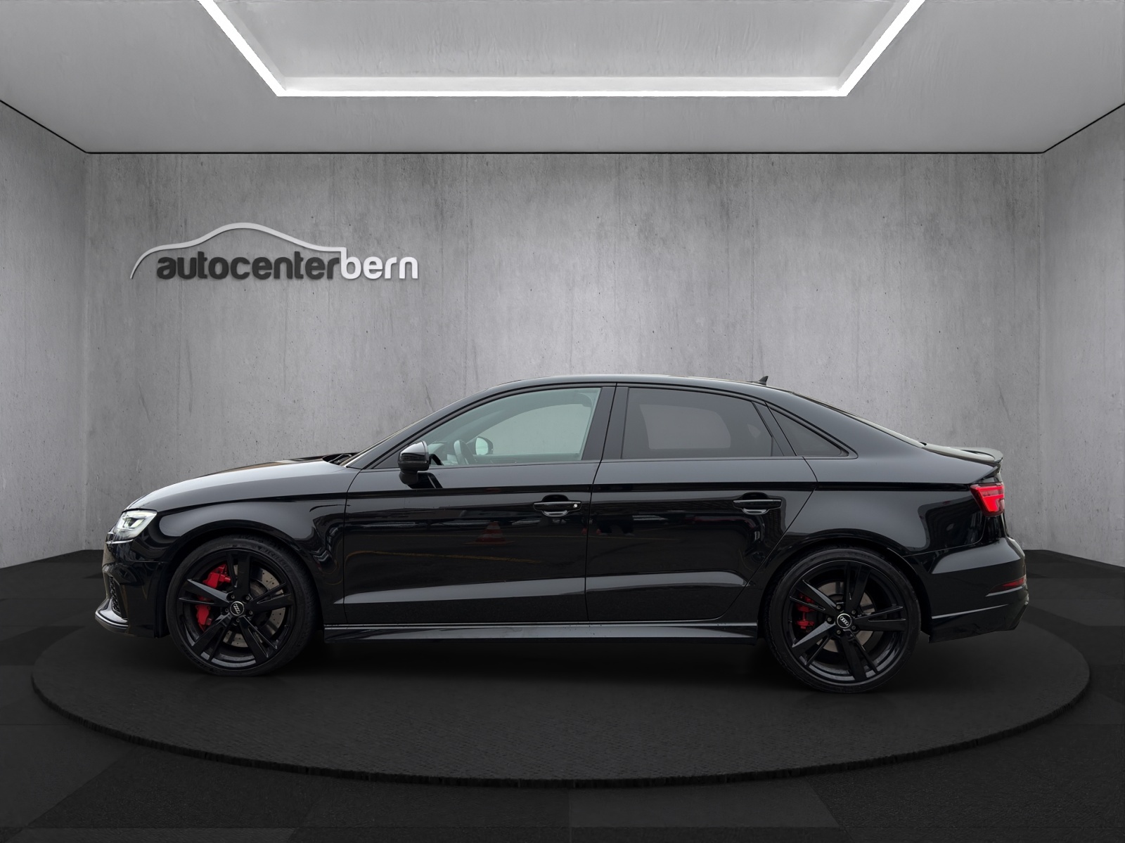 AUDI RS3 Limousine 2.5 TSI quattro S-tronic-image-3