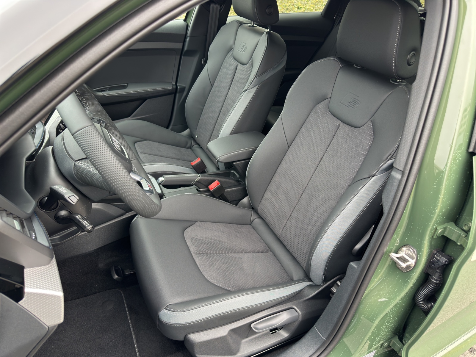 AUDI A1 Sportback 40 TFSI S Line S-tronic-image-11