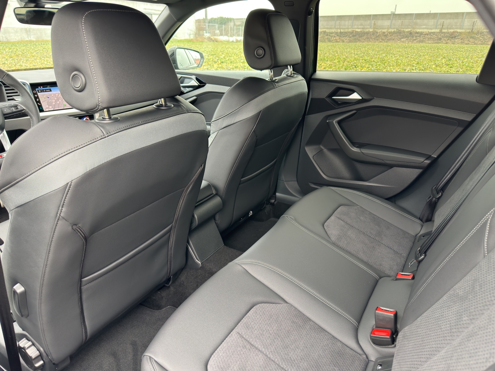 AUDI A1 Sportback 40 TFSI S Line S-tronic-image-18