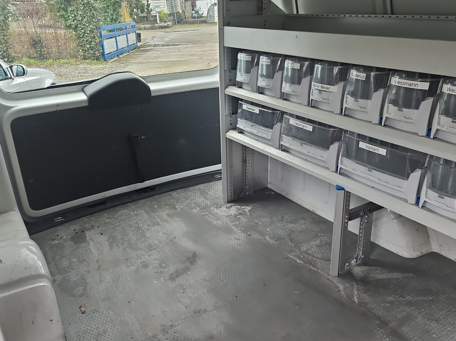 VW Caddy Maxi 2.0 EcoFuel-image-15