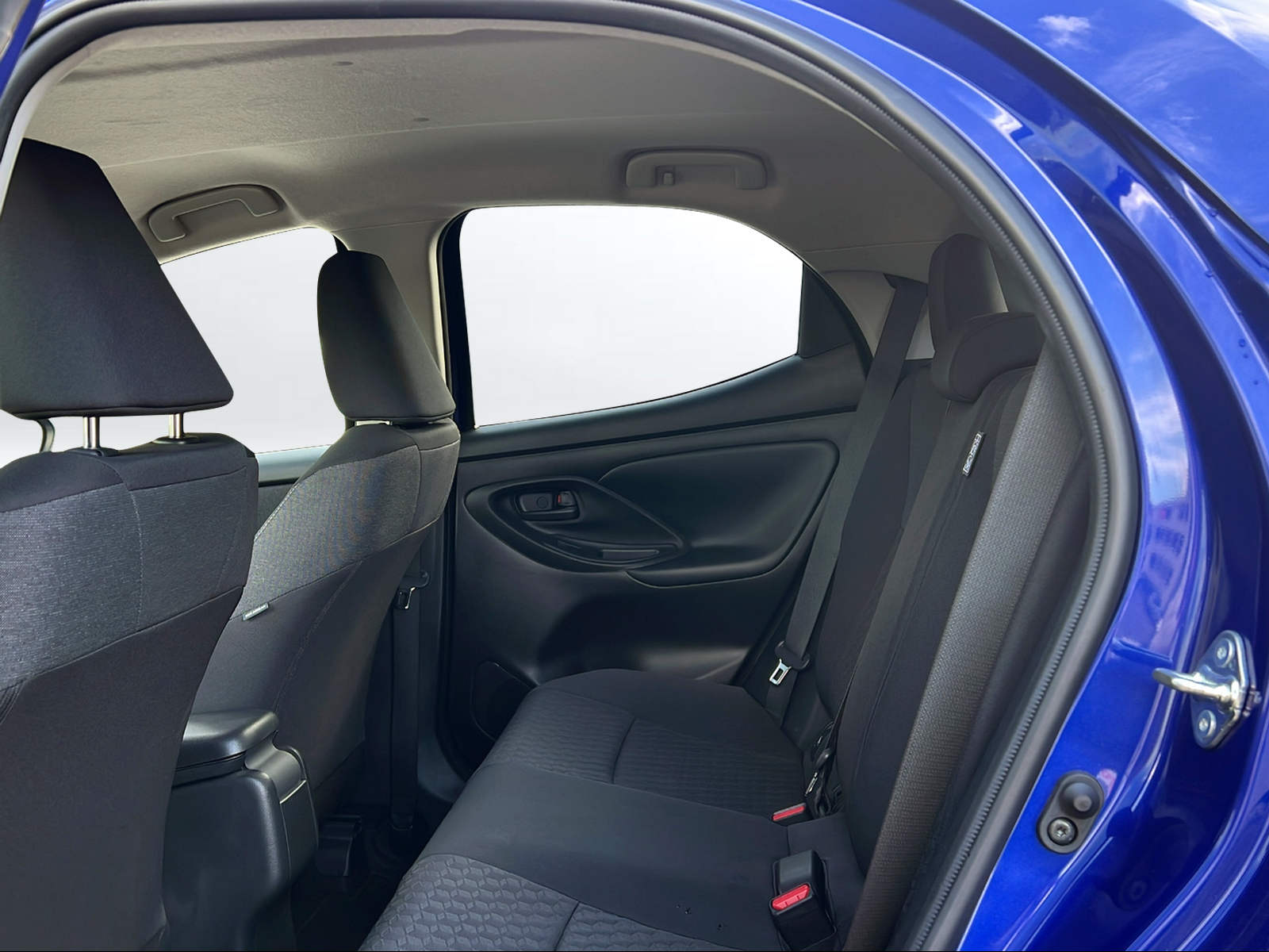 TOYOTA Yaris 1.5 Trend e-CVT-image-11