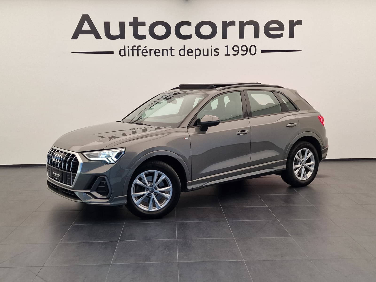 AUDI Q3 40 TFSI S line quattro S-tronic-image-0