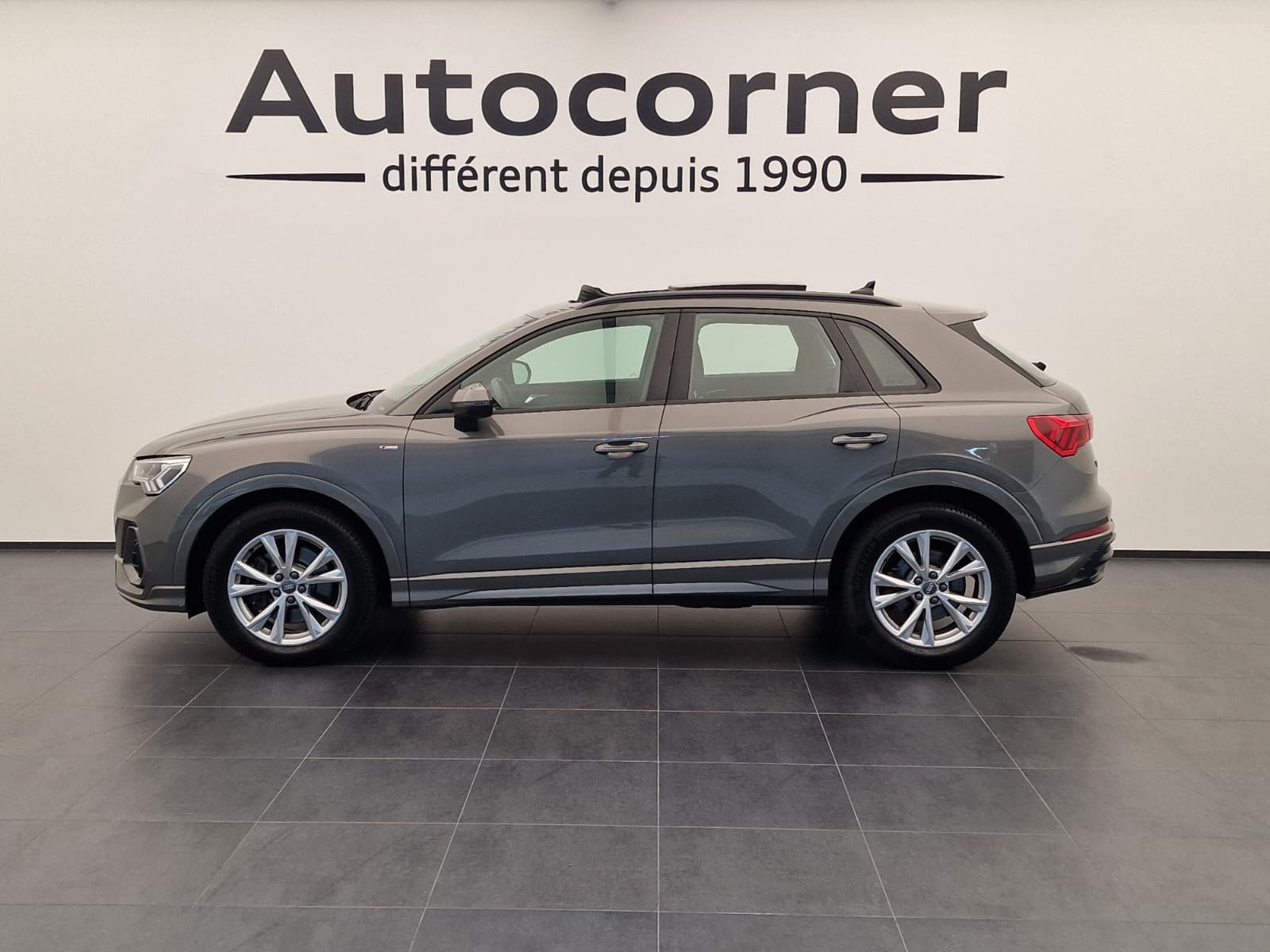 AUDI Q3 40 TFSI S line quattro S-tronic-image-1