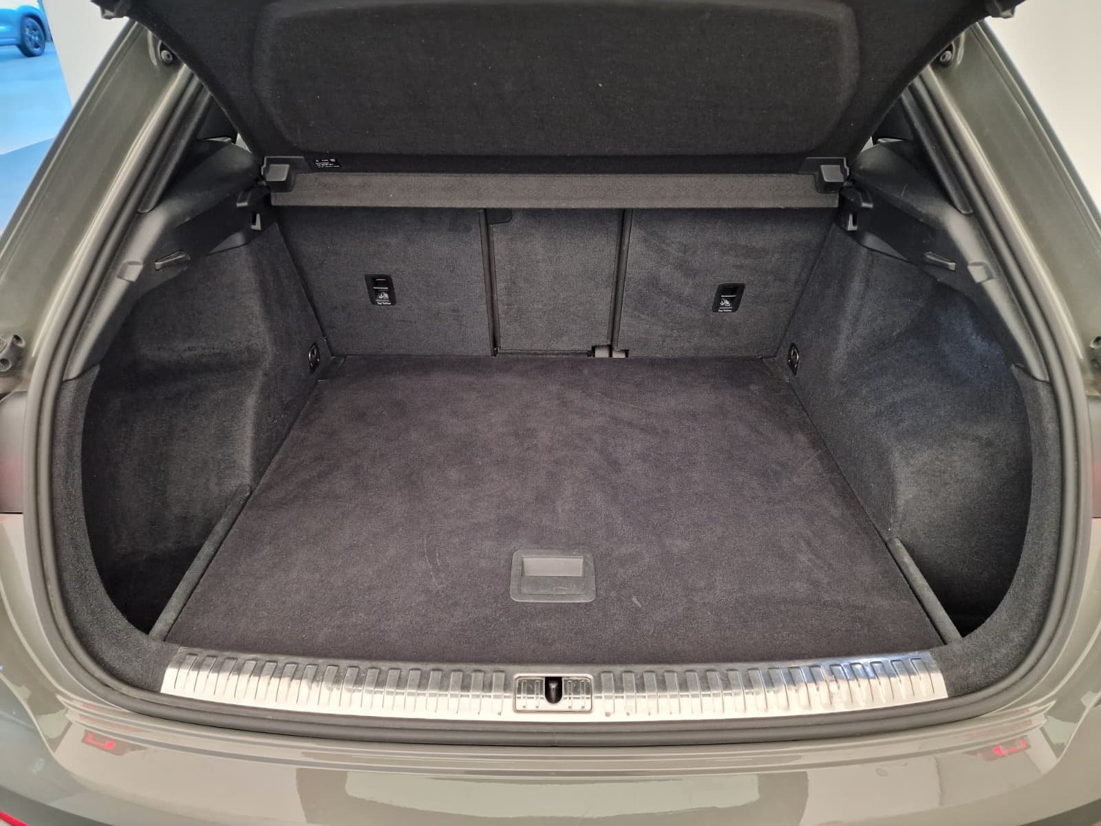 AUDI Q3 40 TFSI S line quattro S-tronic-image-13