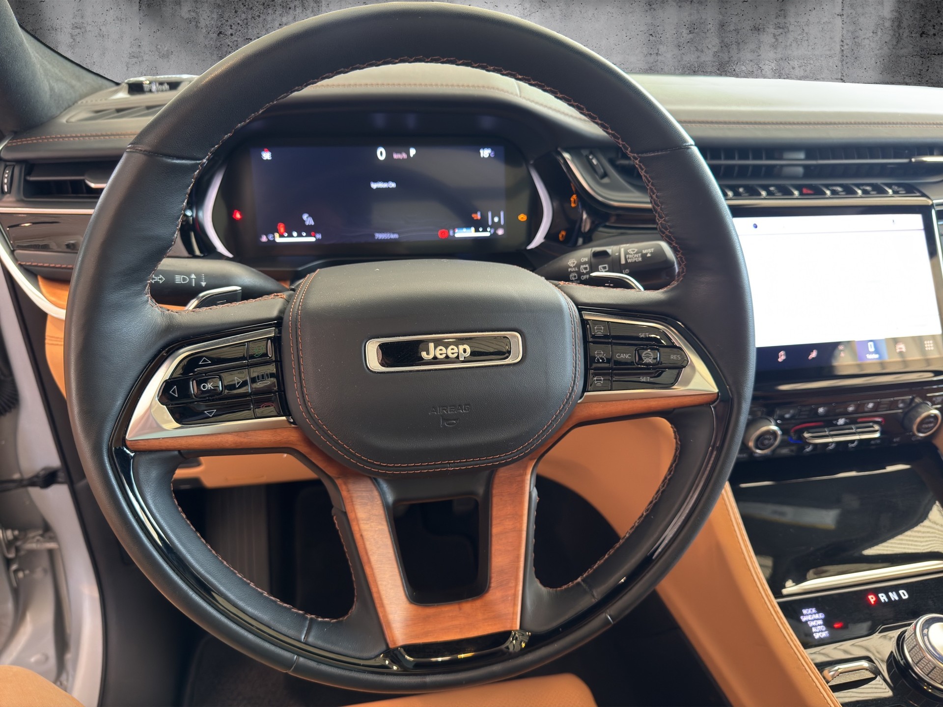 JEEP Hemi Summit Reserve-image-6