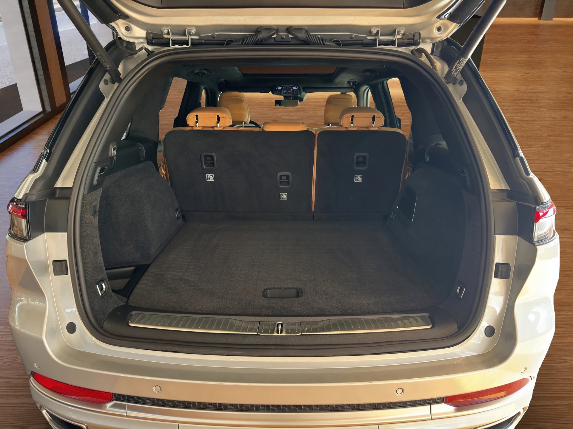 JEEP Hemi Summit Reserve-image-14