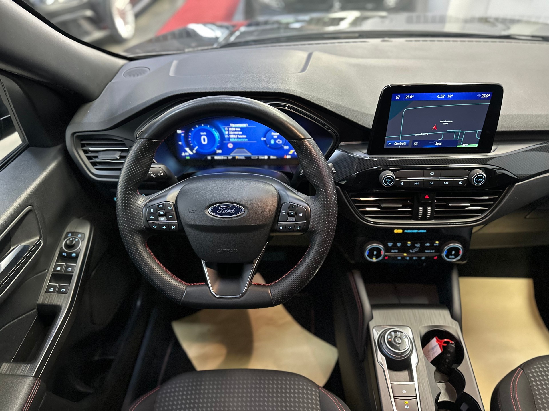 FORD Kuga 2.5 PHEV ST-Line 2WD-image-15
