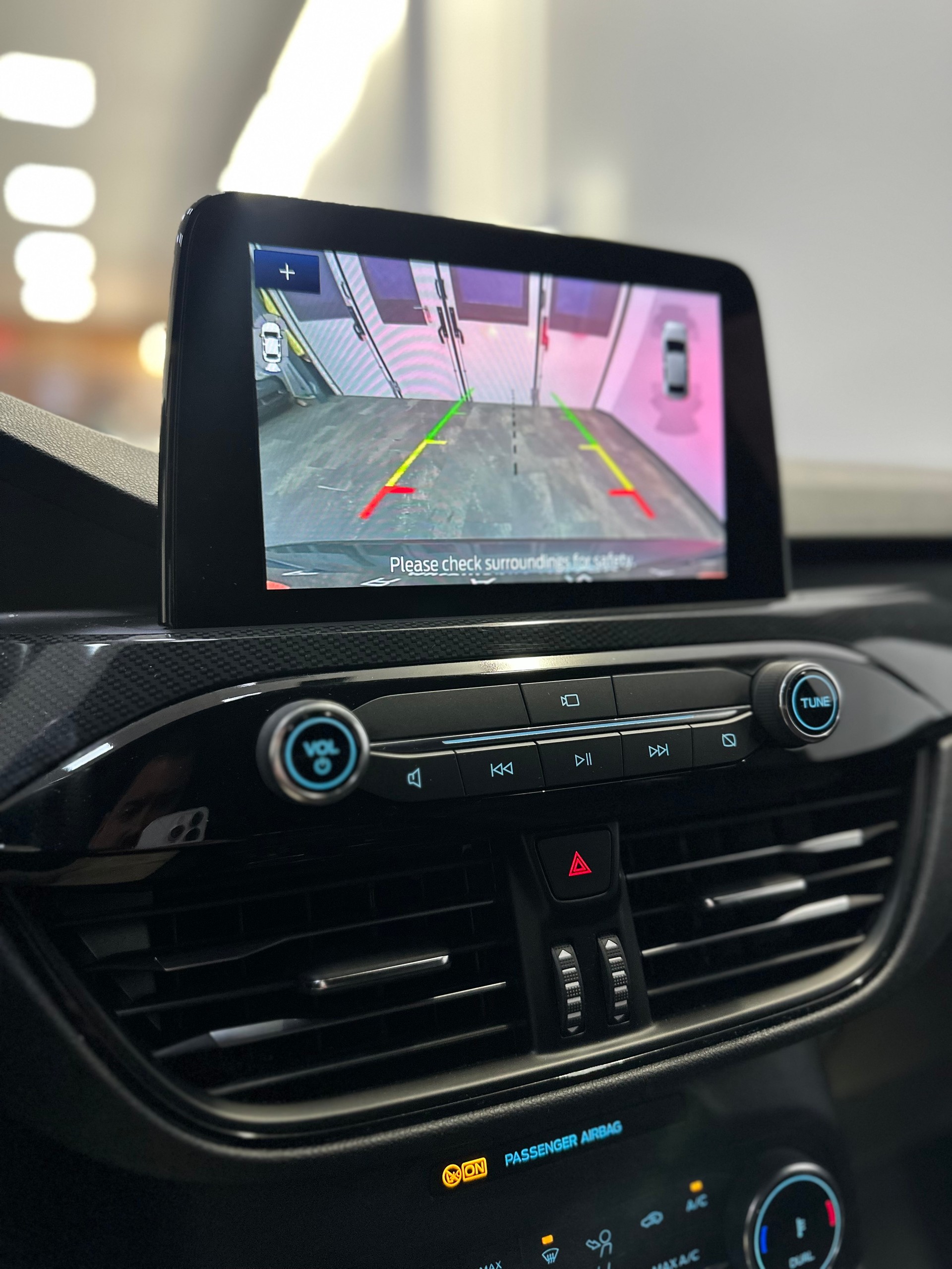 FORD Kuga 2.5 PHEV ST-Line 2WD-image-19