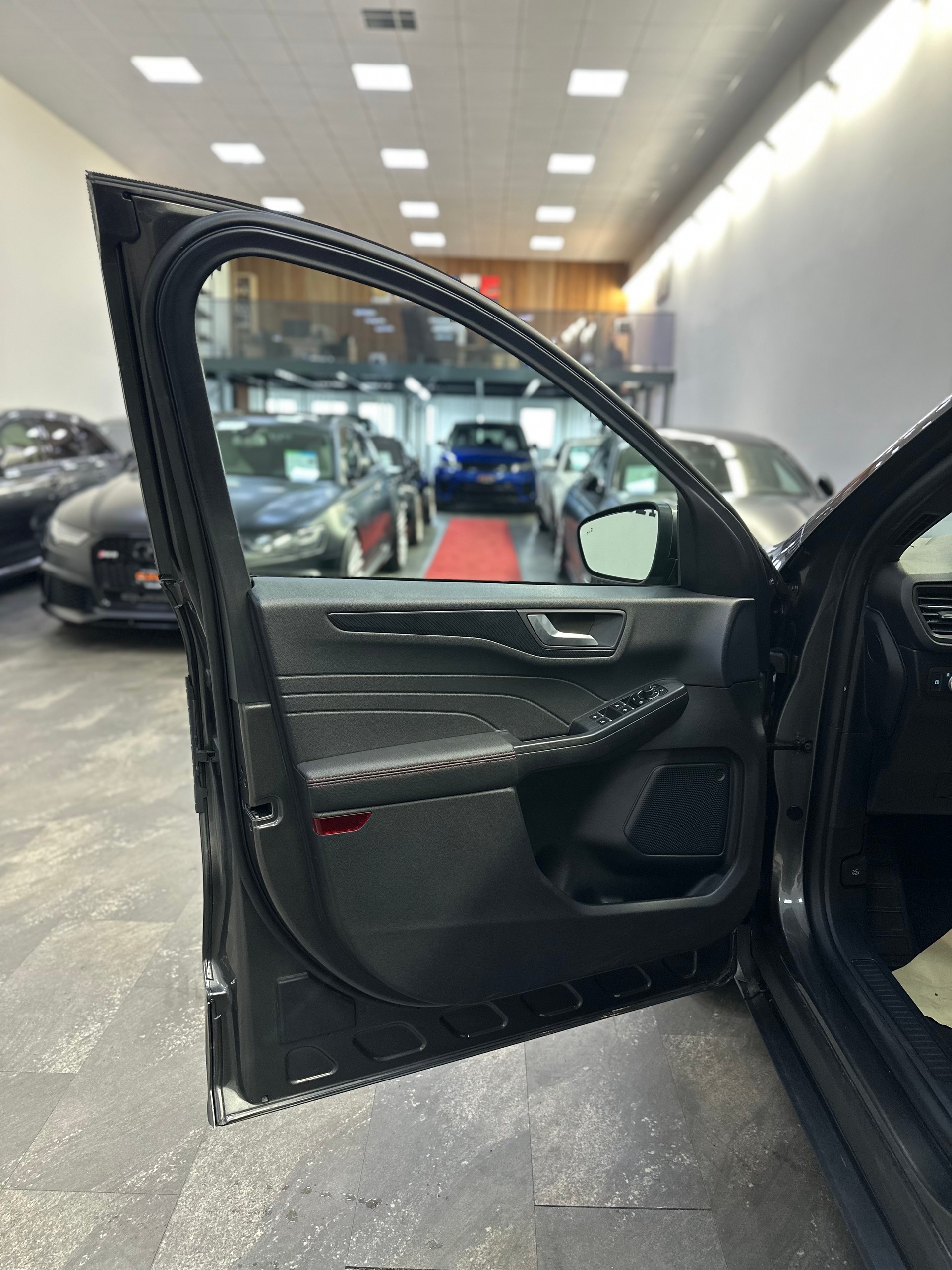 FORD Kuga 2.5 PHEV ST-Line 2WD-image-23