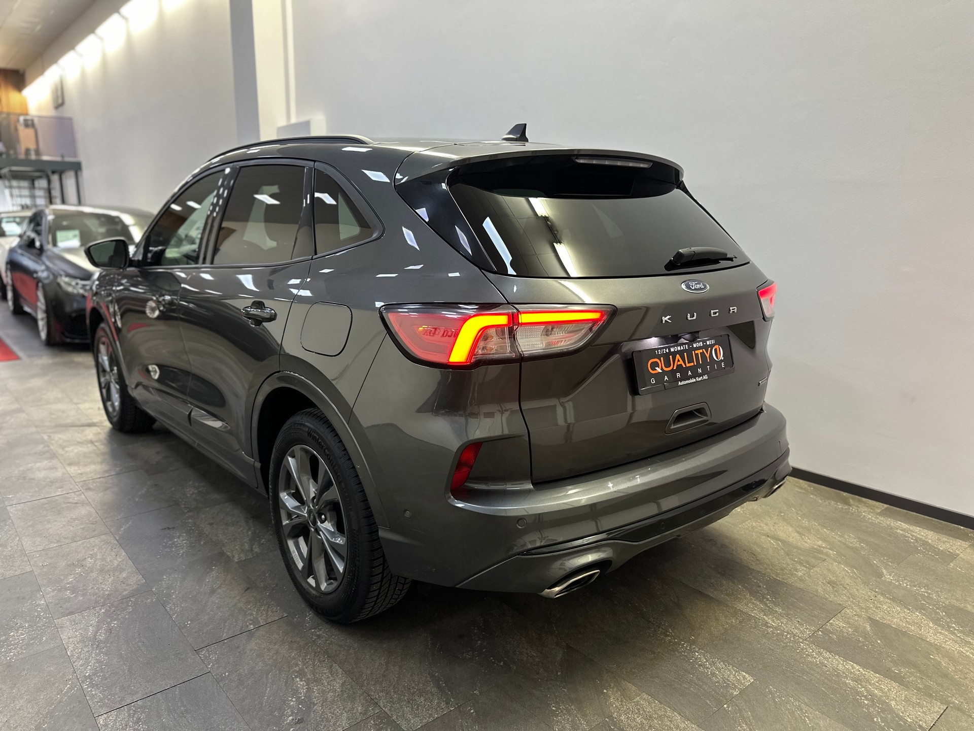 FORD Kuga 2.5 PHEV ST-Line 2WD-image-4