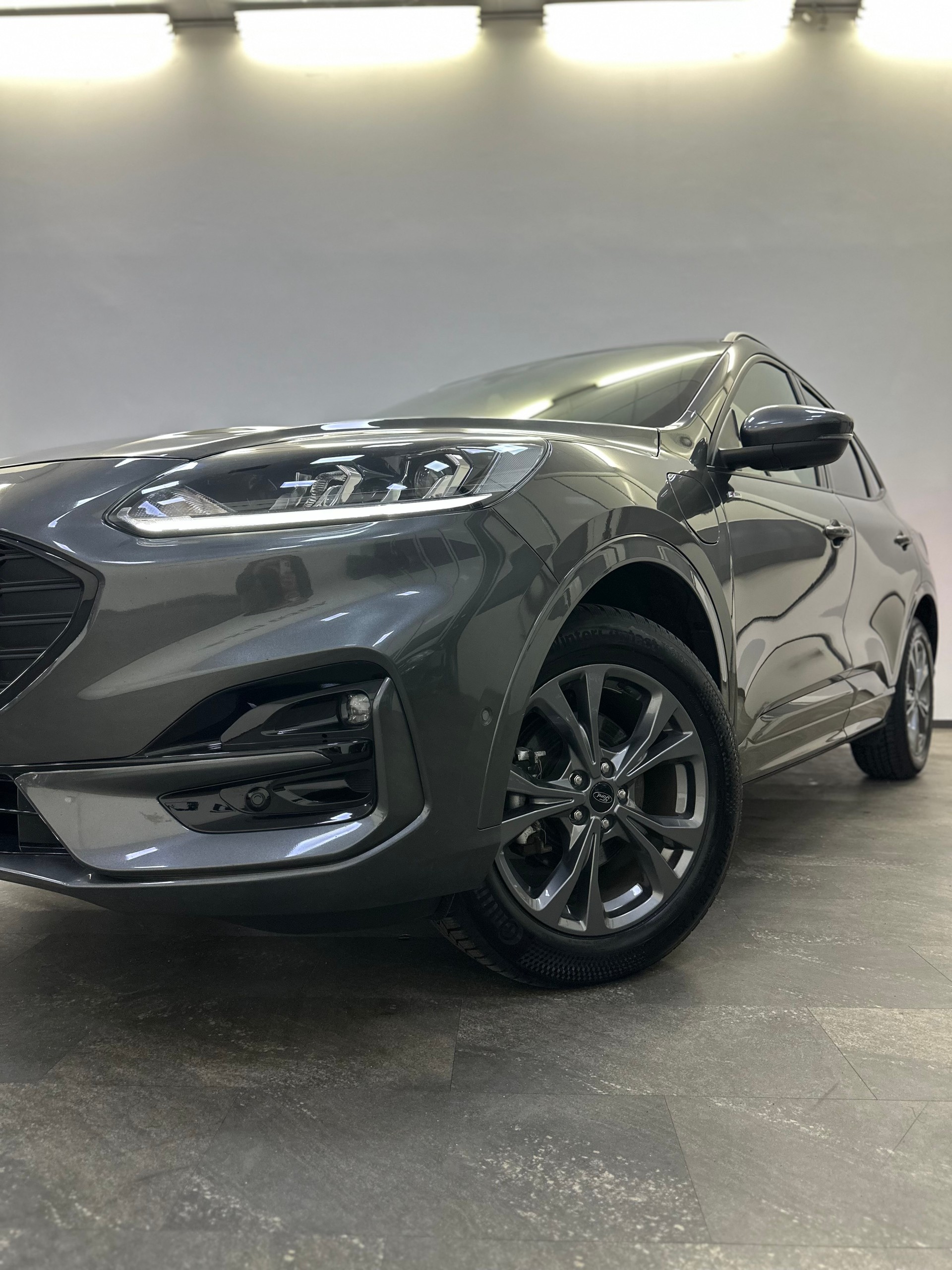 FORD Kuga 2.5 PHEV ST-Line 2WD-image-2