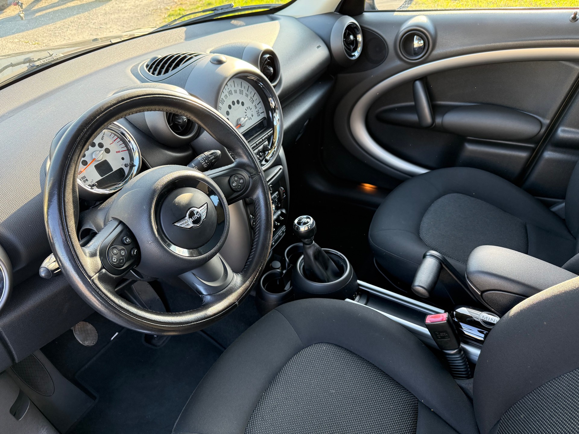 MINI Countryman Cooper FWD-image-9