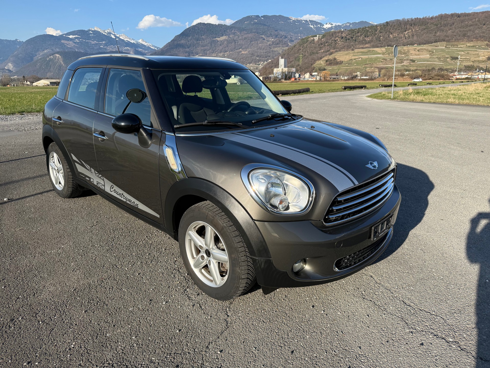 MINI Countryman Cooper FWD-image-6