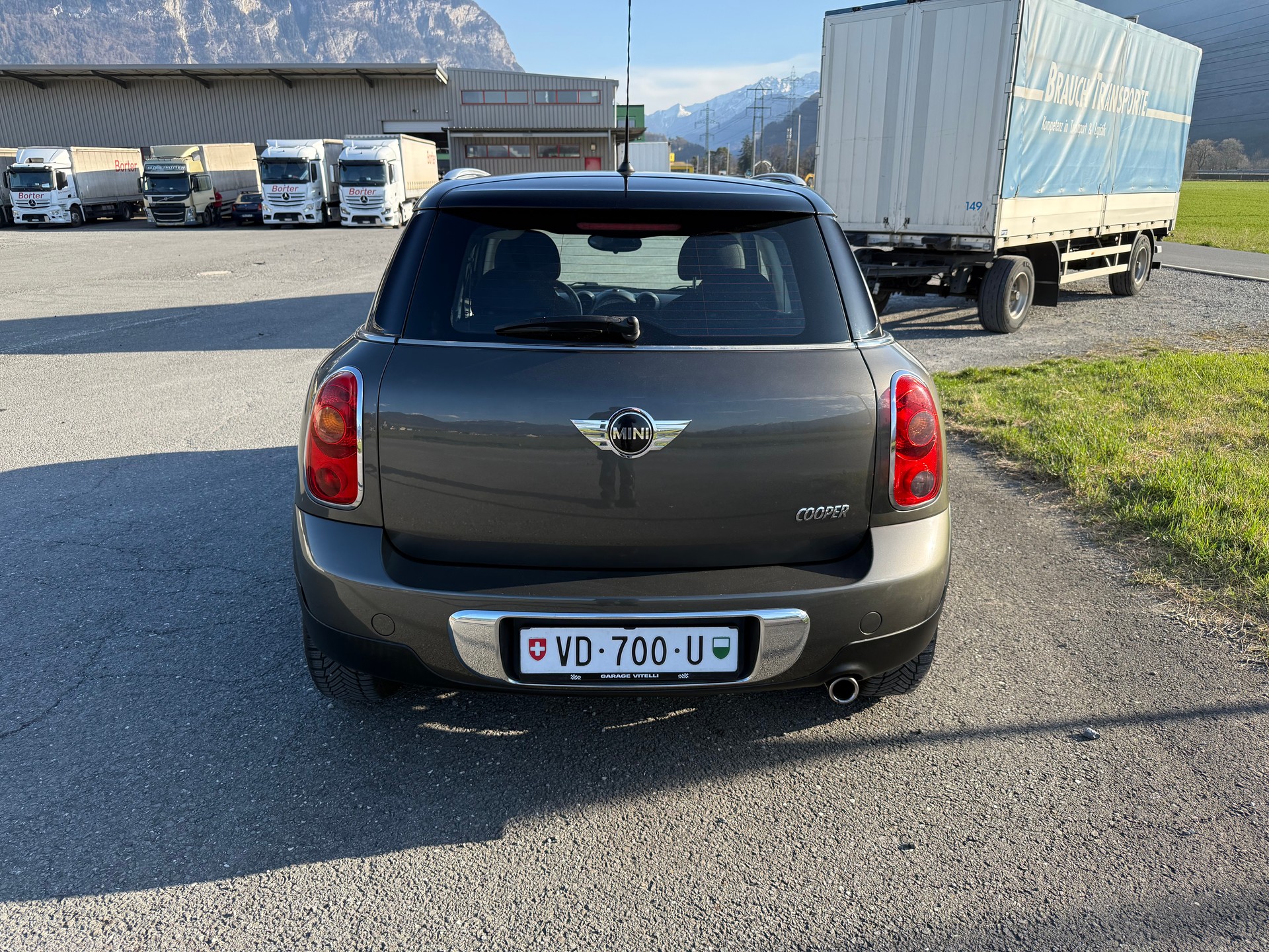 MINI Countryman Cooper FWD-image-3