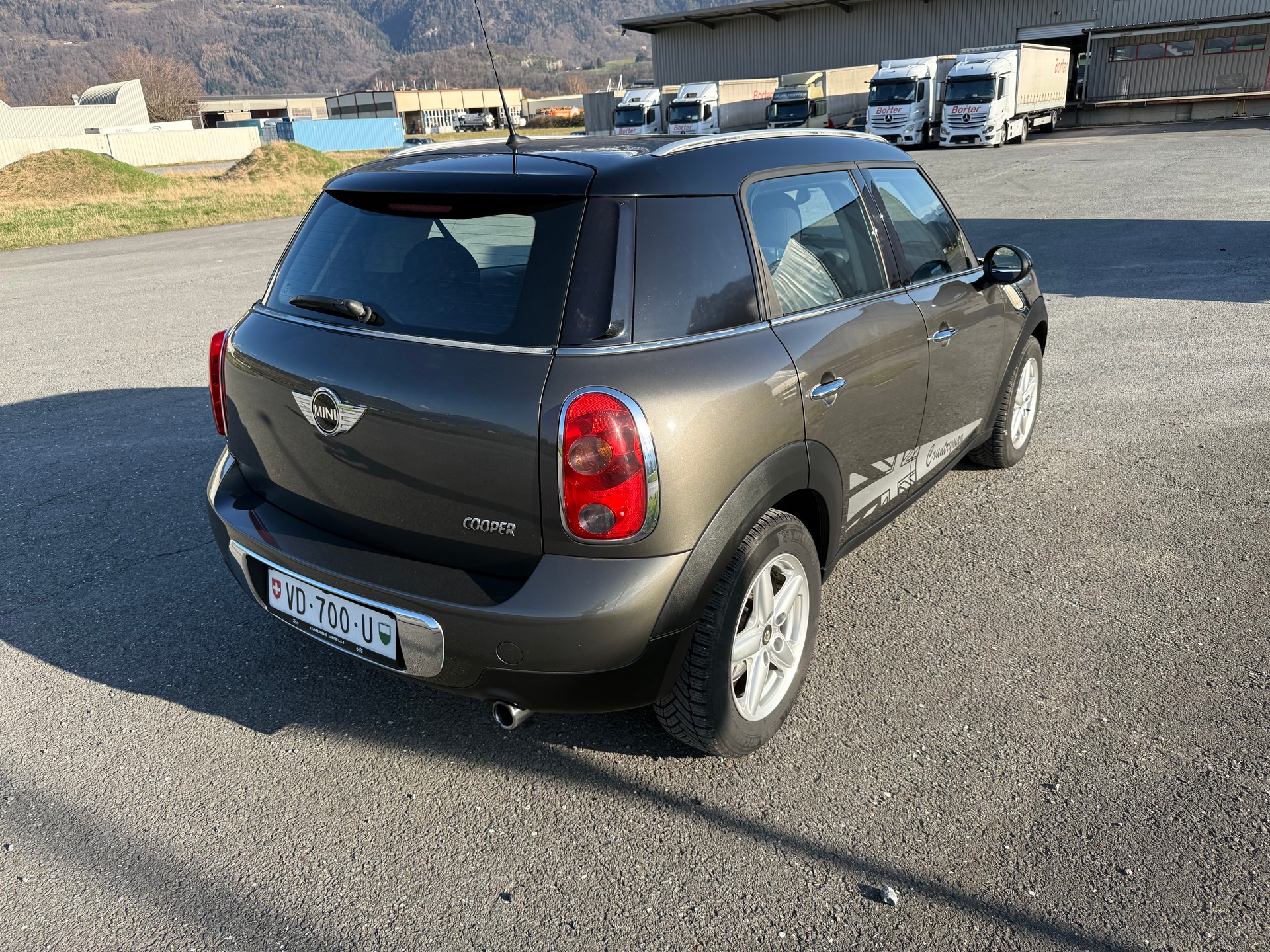 MINI Countryman Cooper FWD-image-4