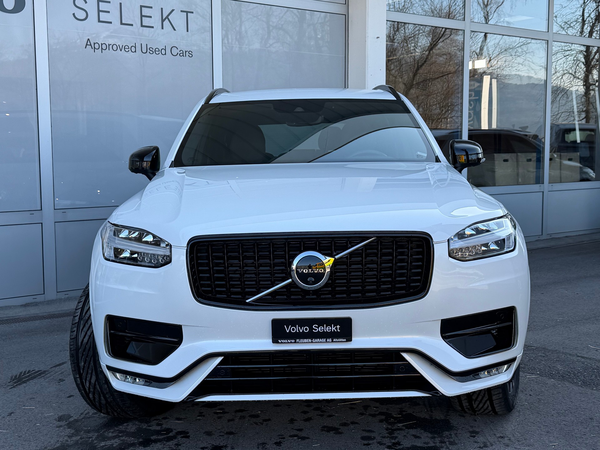 VOLVO XC90 B5 Diesel Mild Hybrid AWD R-Design Geartronic-image-30