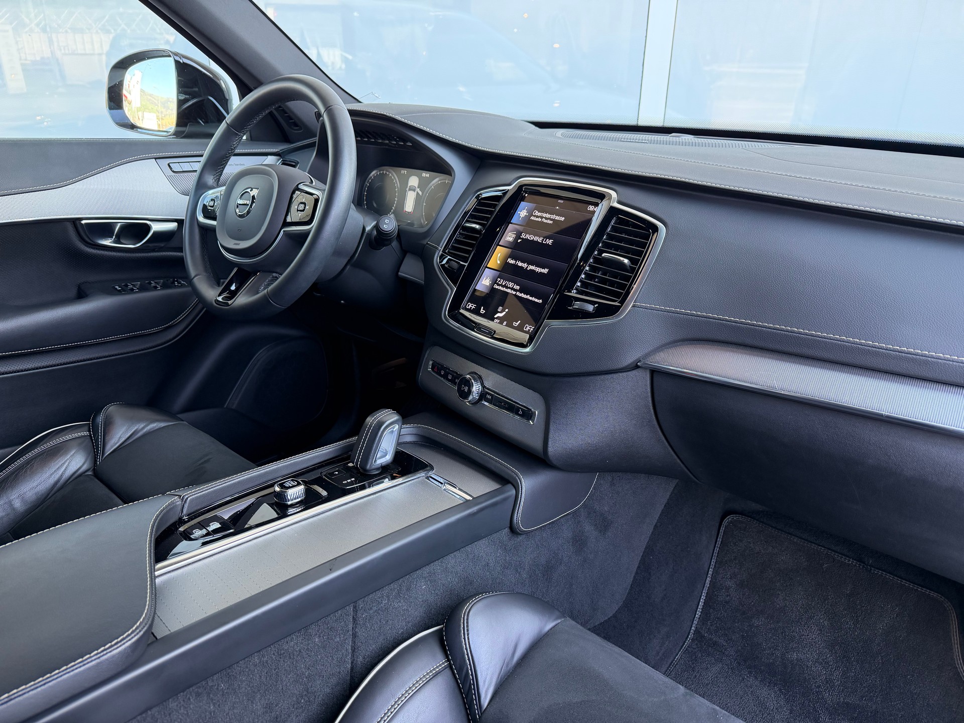 VOLVO XC90 B5 Diesel Mild Hybrid AWD R-Design Geartronic-image-2