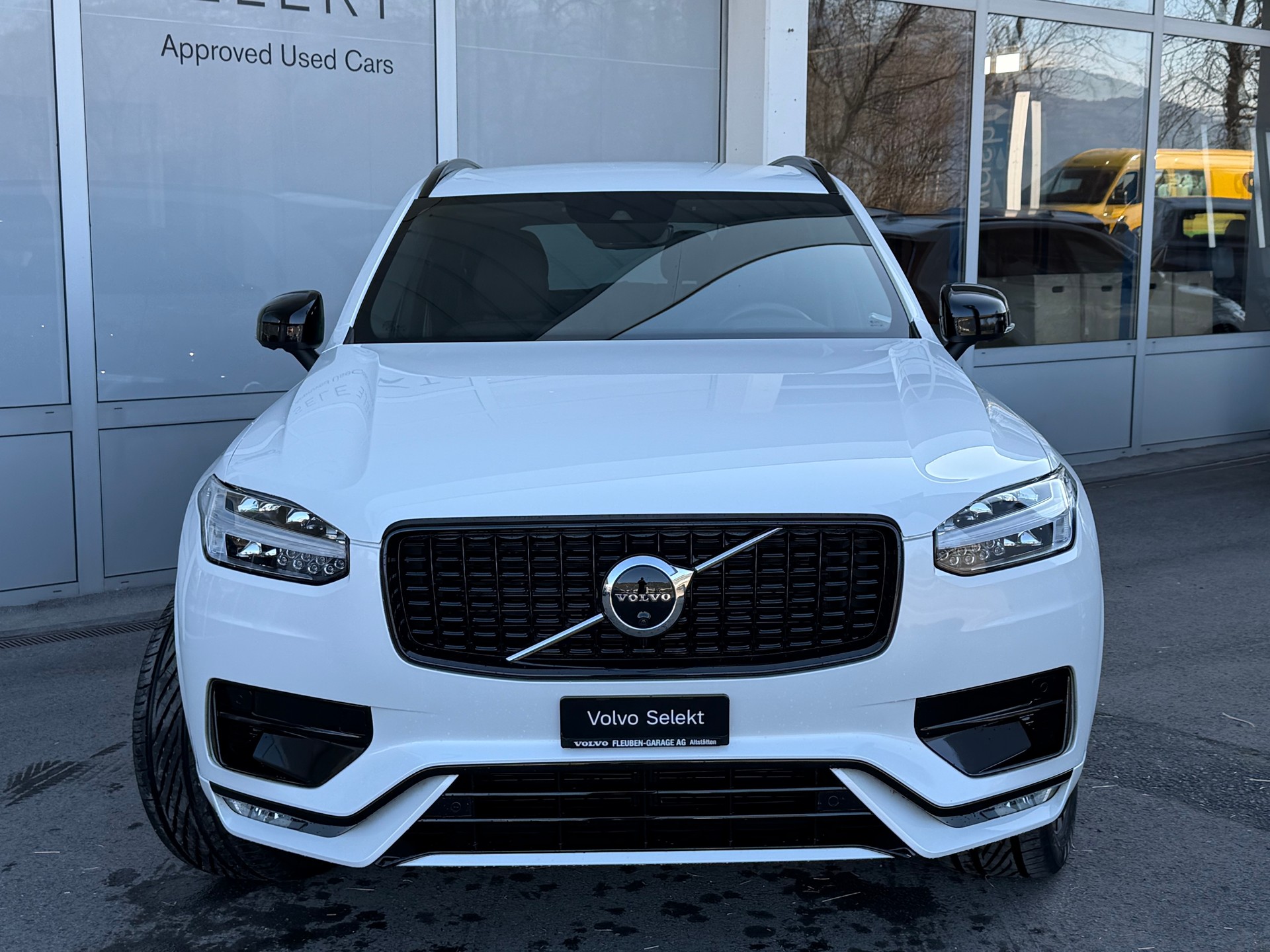 VOLVO XC90 B5 Diesel Mild Hybrid AWD R-Design Geartronic-image-29