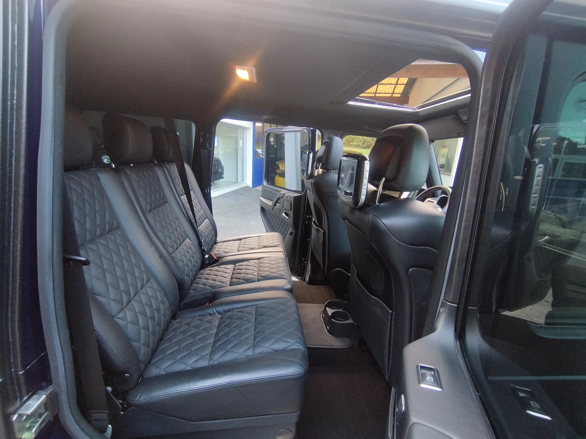 MERCEDES-BENZ G 65 AMG Automatic-image-27