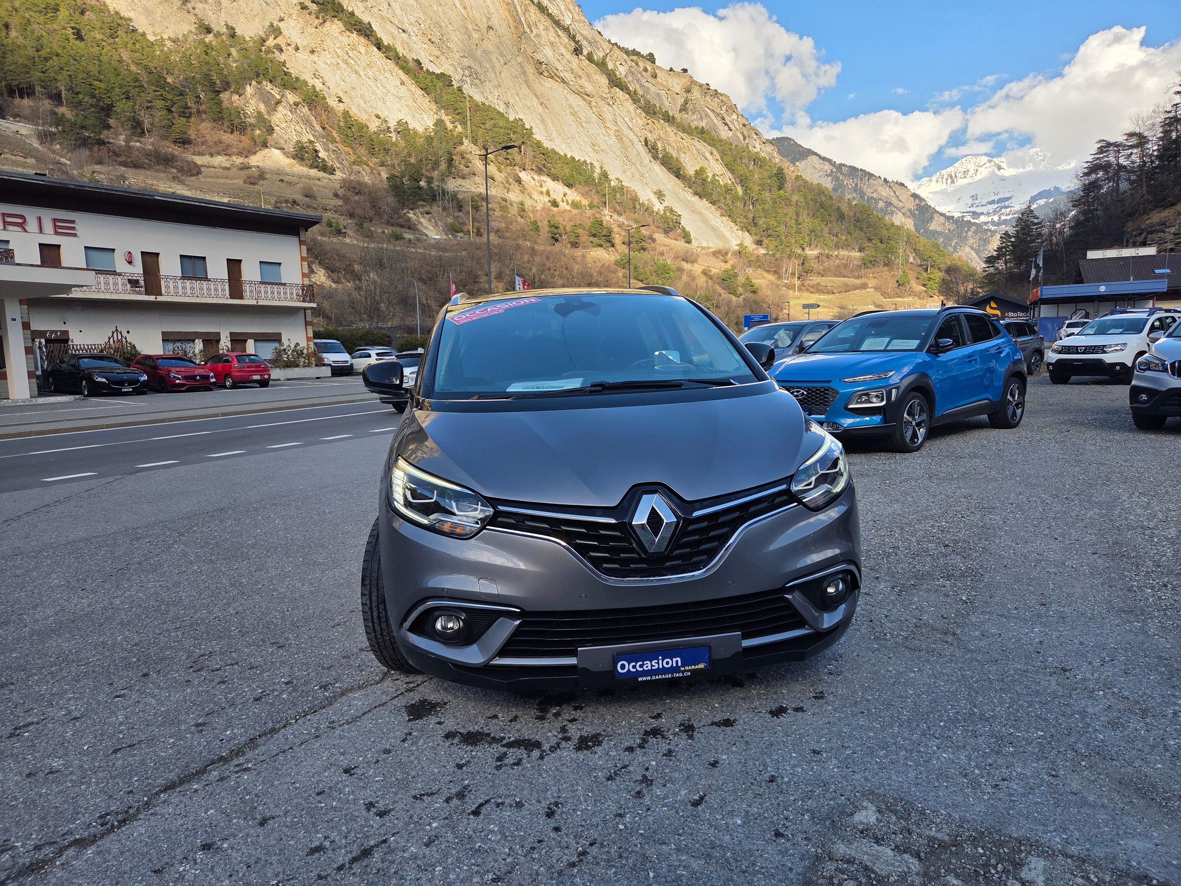 Car photo