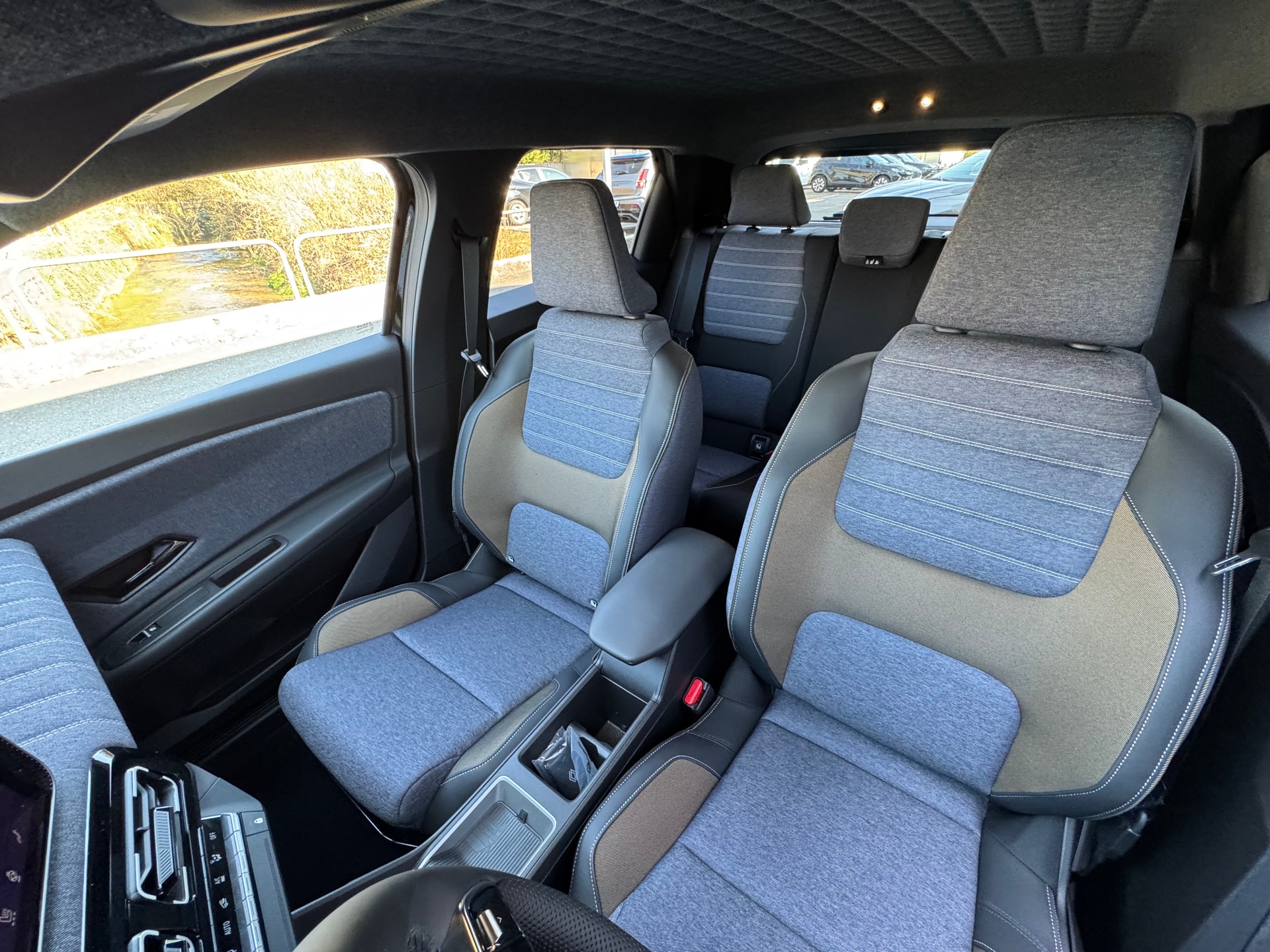 RENAULT R5 E-Tech Comfort Range 52 kWh Techno-image-14