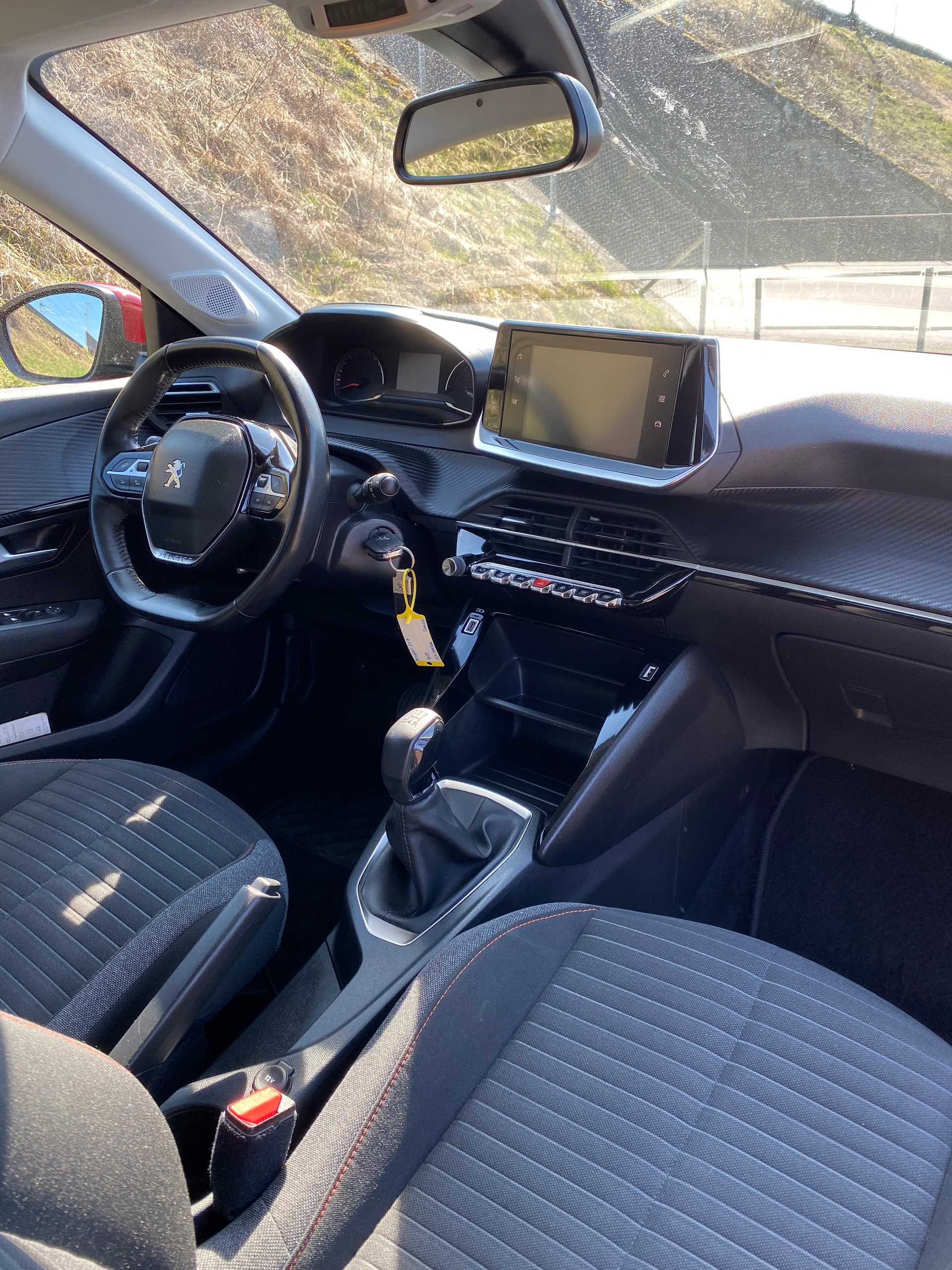 PEUGEOT 208 1.2 PureTech Active-image-6