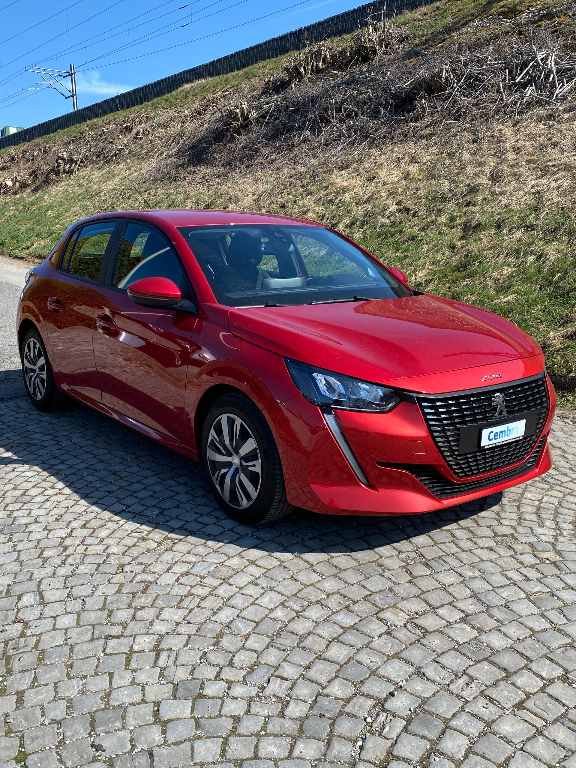 PEUGEOT 208 1.2 PureTech Active-image-1