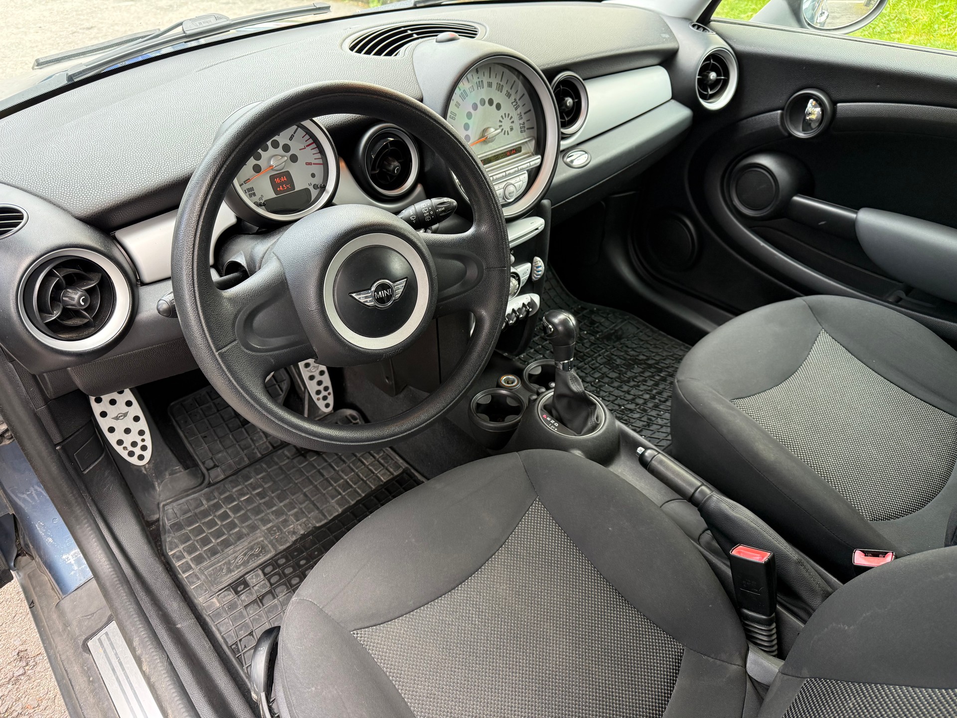 MINI One Steptronic-image-10