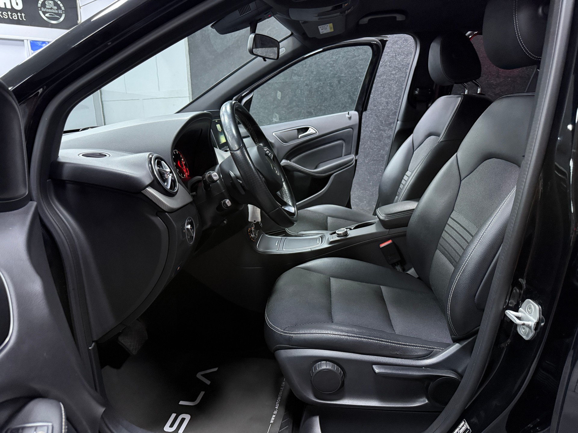 MERCEDES-BENZ B 220 Style 4Matic 7G-DCT / CH Fz / Frisch MFK-image-7