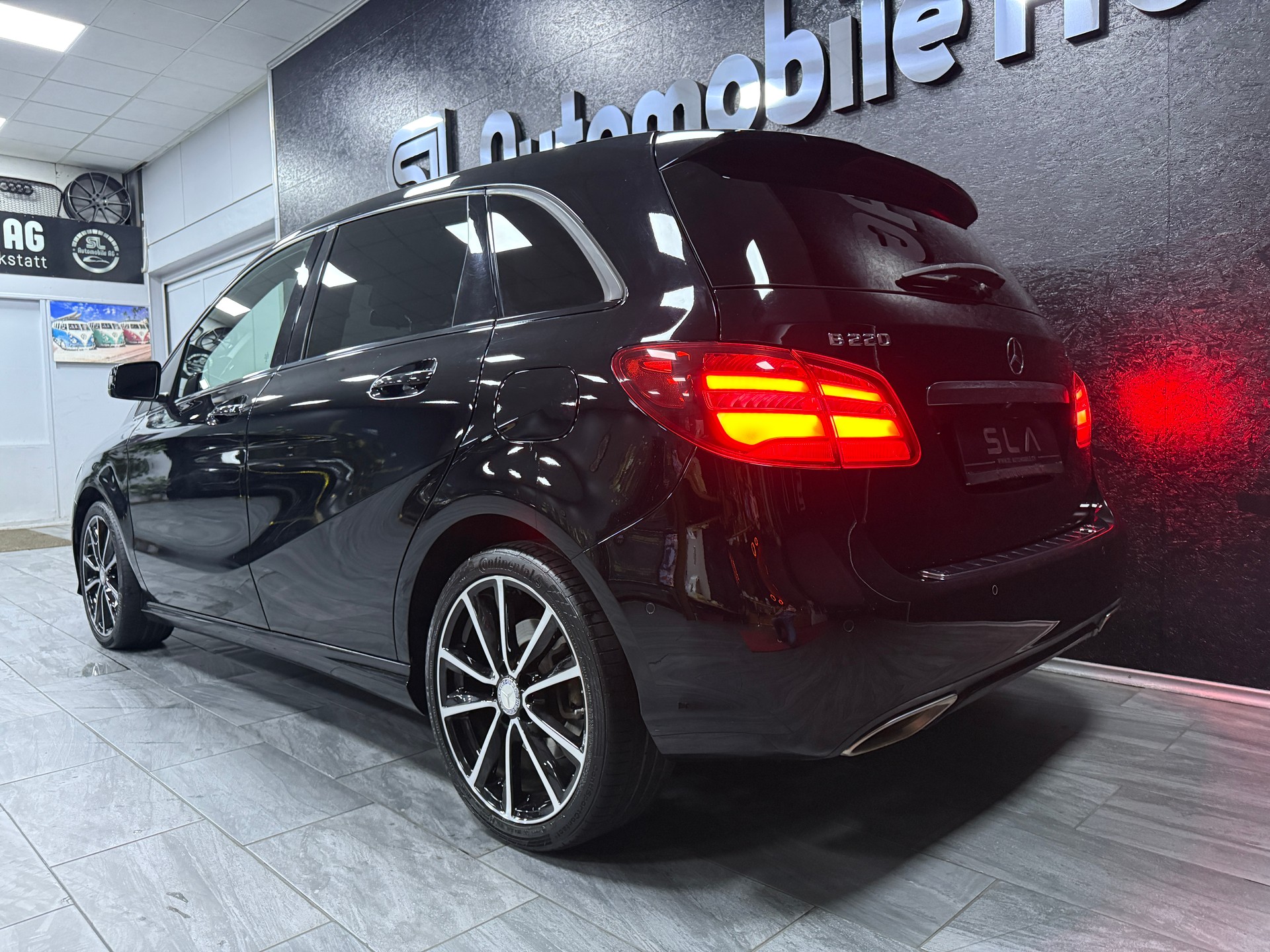 MERCEDES-BENZ B 220 Style 4Matic 7G-DCT / CH Fz / Frisch MFK-image-5