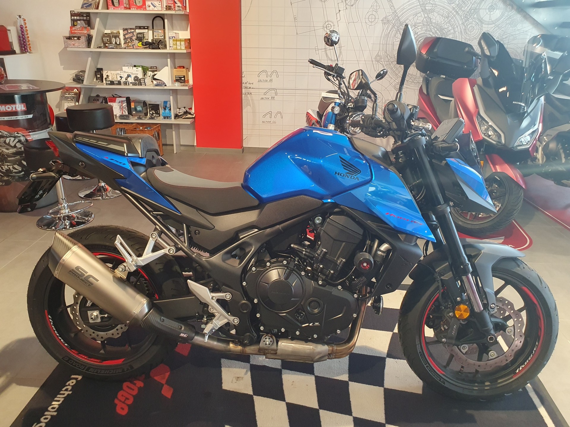 HONDA CB 750 Hornet-showroom-element-2