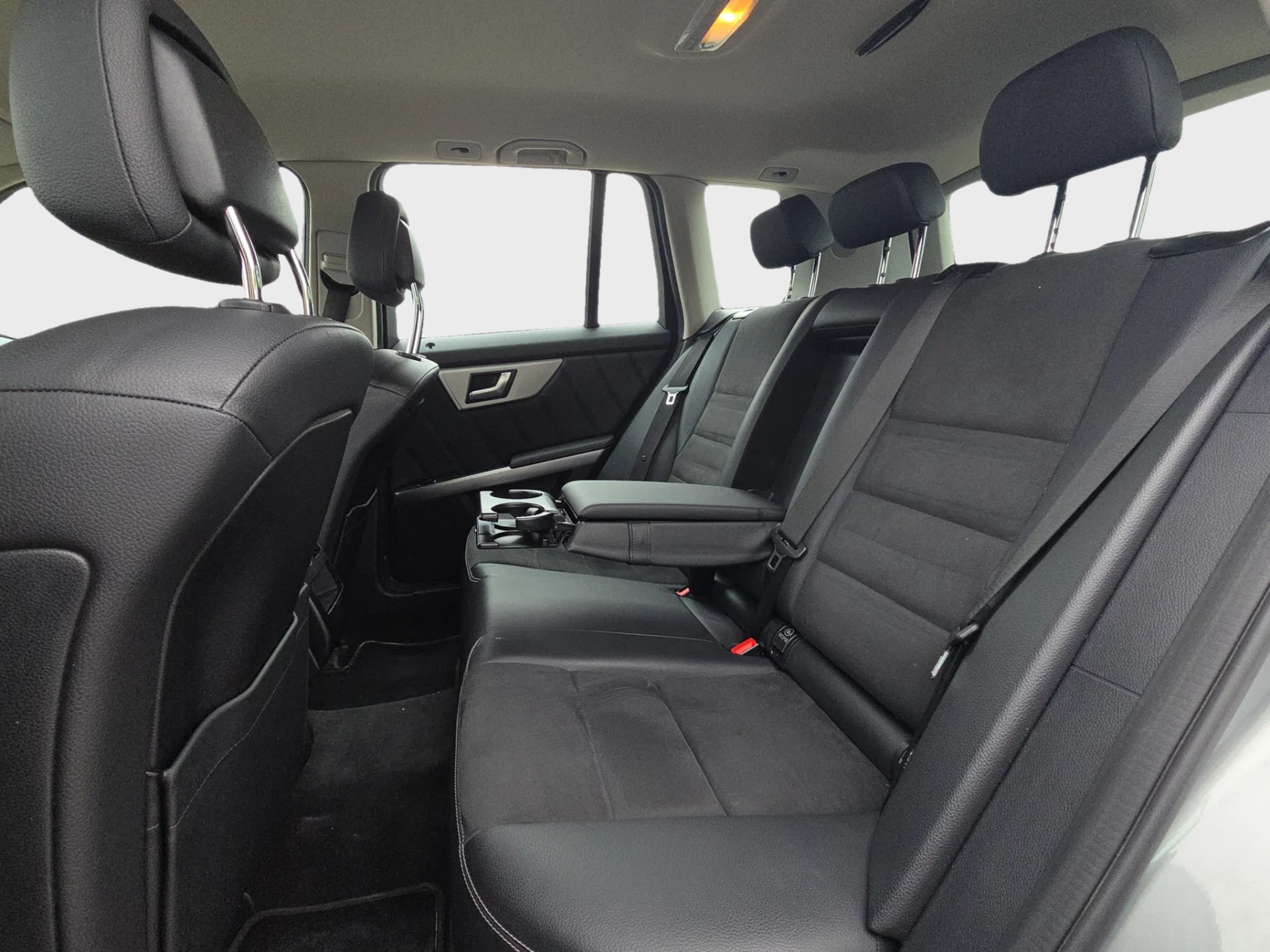 MERCEDES-BENZ GLK 220 BlueTEC 4Matic 7G-Tronic-image-10