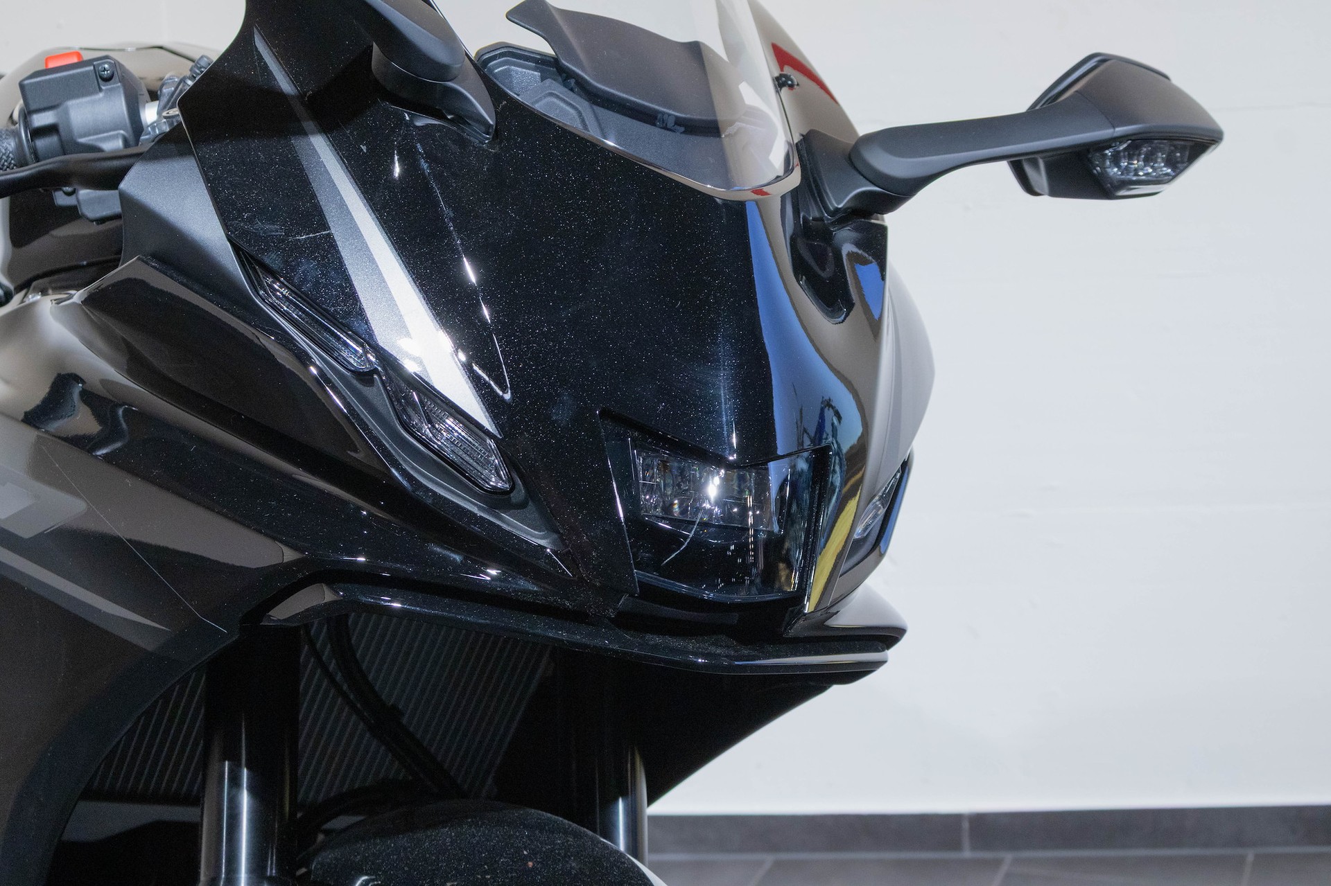 YAMAHA R7 35 kW-image-10