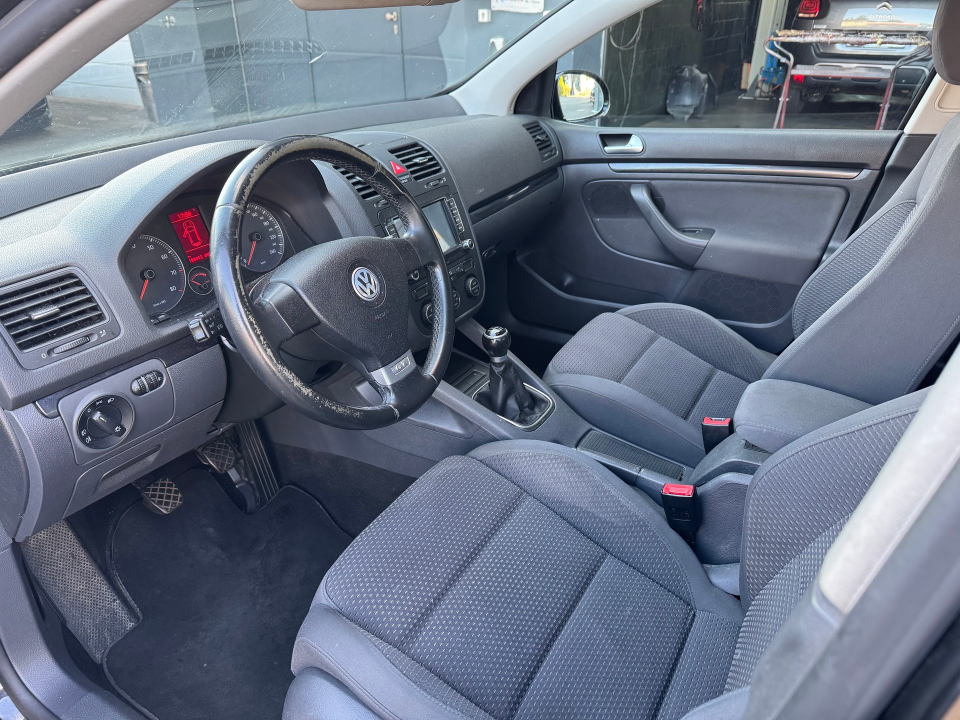 VW Golf 1.4 TSI GT-image-5