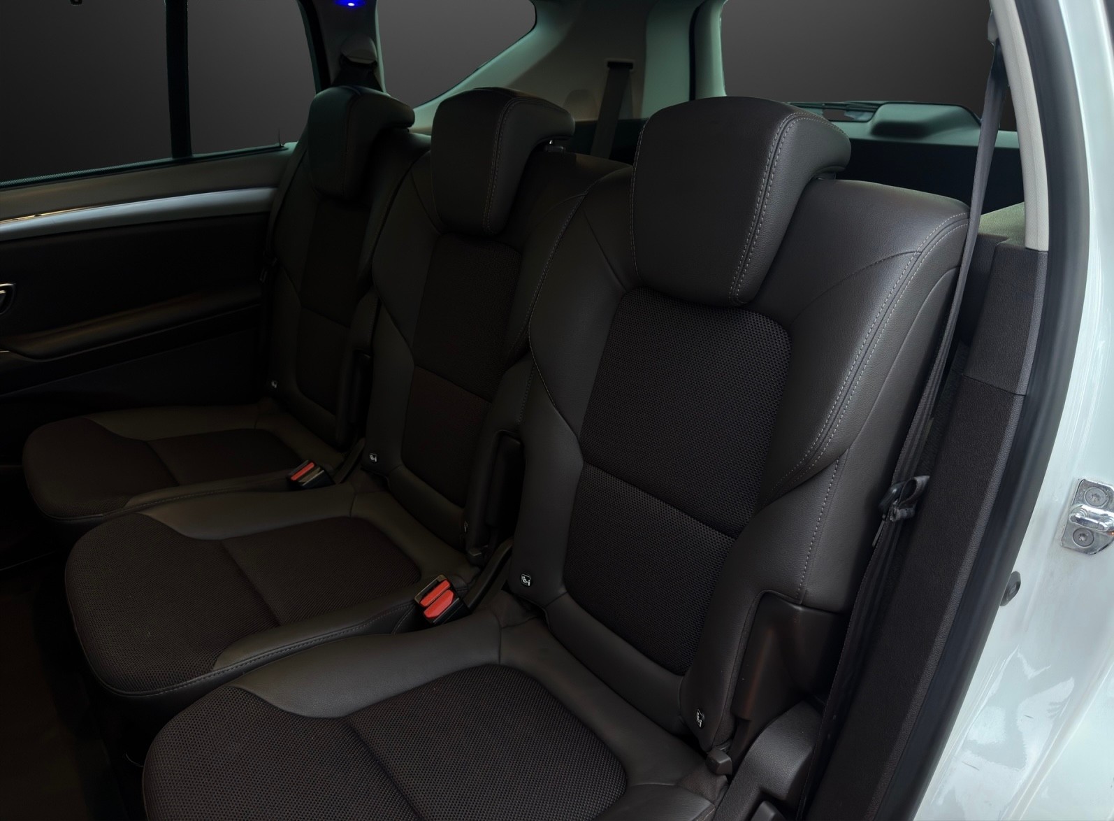 RENAULT Espace 1.6 dCi Intens EDC * 7-Plätzer *-image-13
