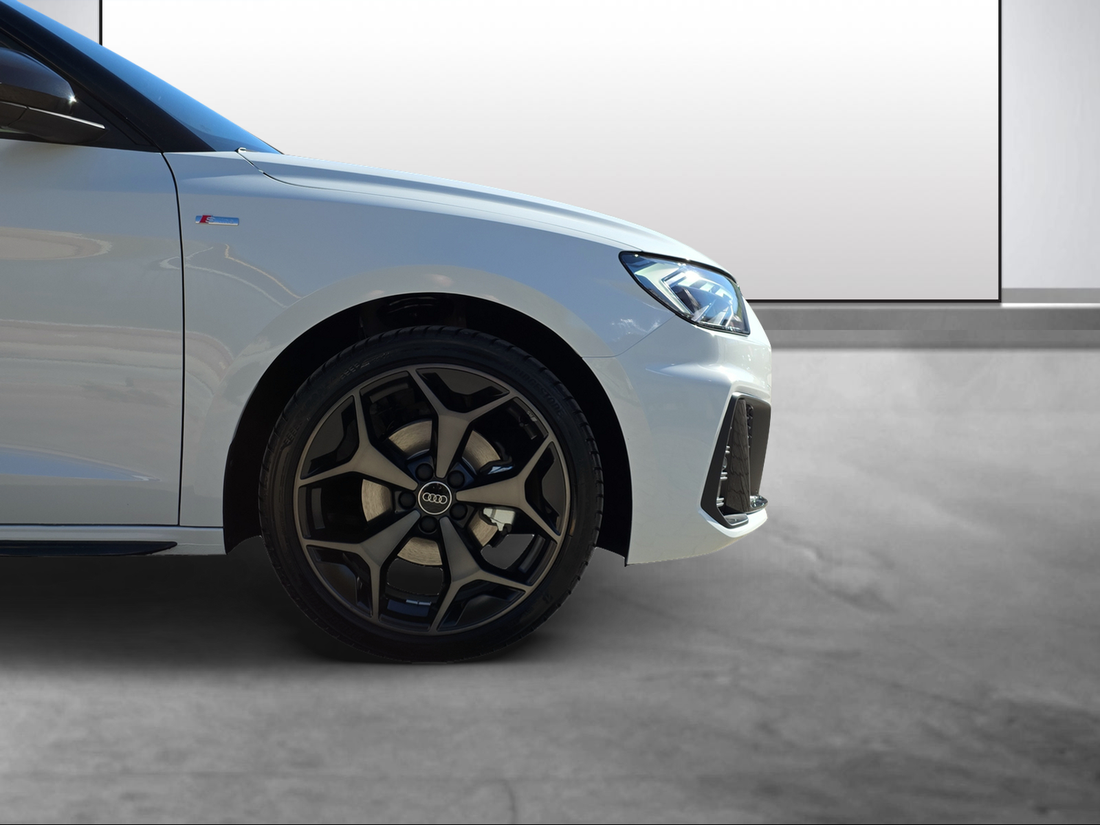 AUDI A1 Sportback 35 TFSI S Line S-tronic-image-14