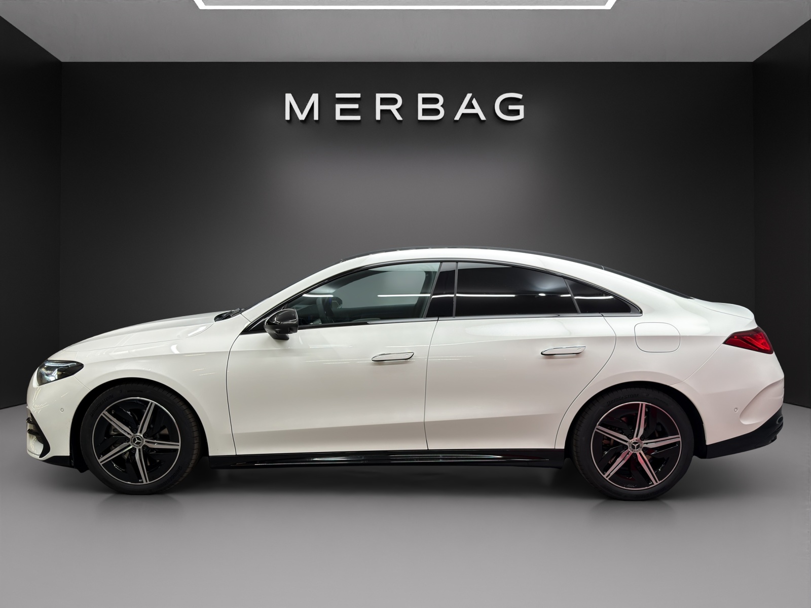 MERCEDES-BENZ CLA 200 (NEW)-image-2