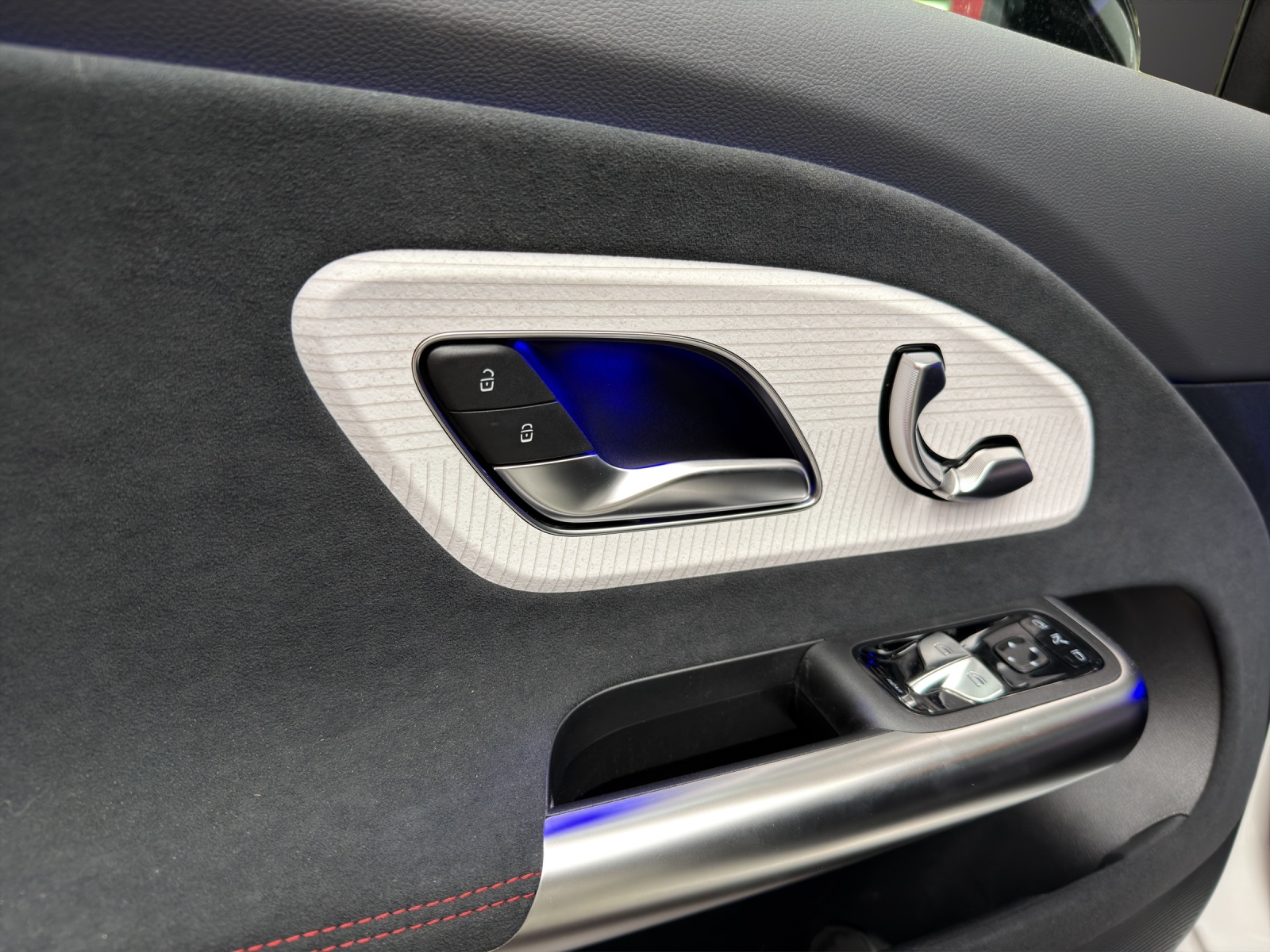MERCEDES-BENZ CLA 200 (NEW)-image-11