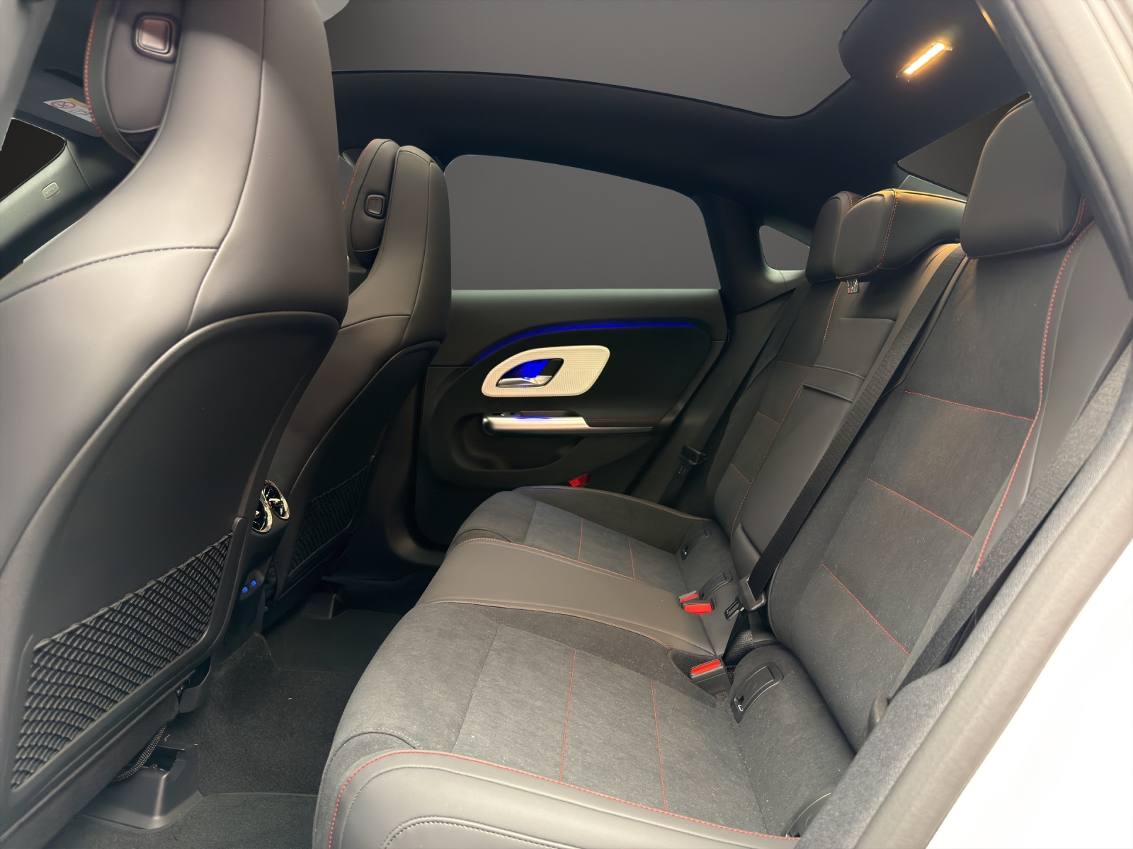 MERCEDES-BENZ CLA 200 (NEW)-image-8