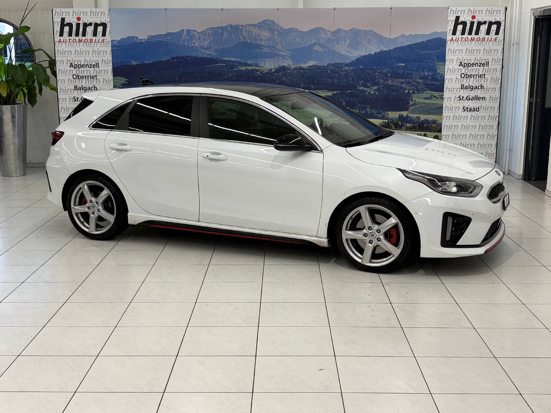 KIA Ceed 1.6 T-GDi GT-image-0
