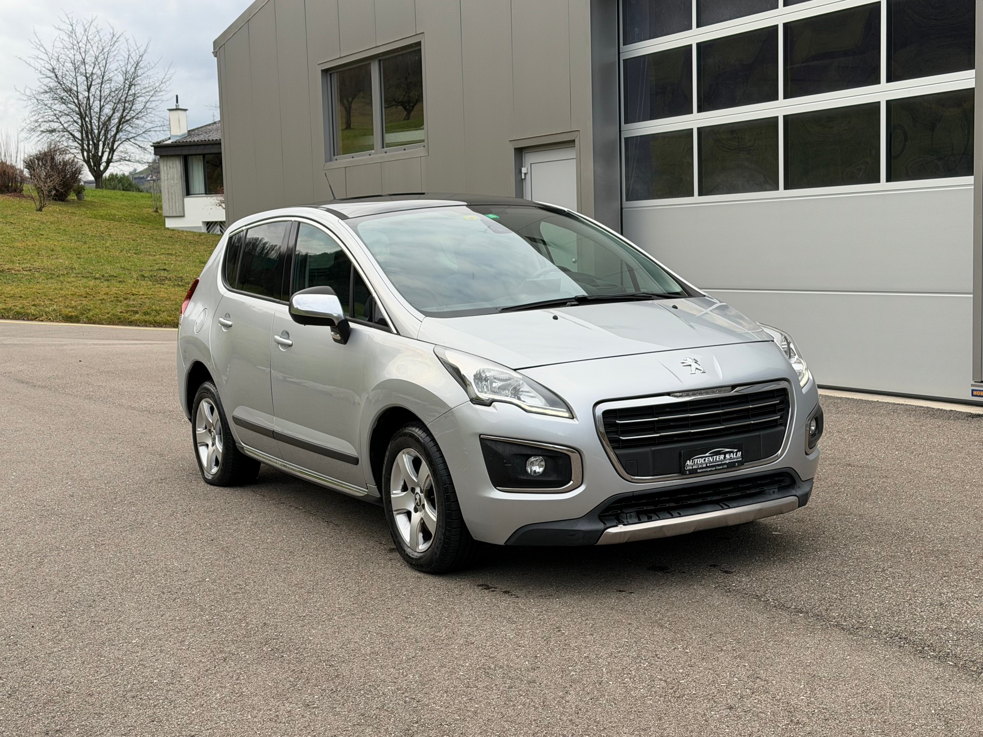 PEUGEOT 3008 1.6 16V T Platinum Tiptronic-image-2