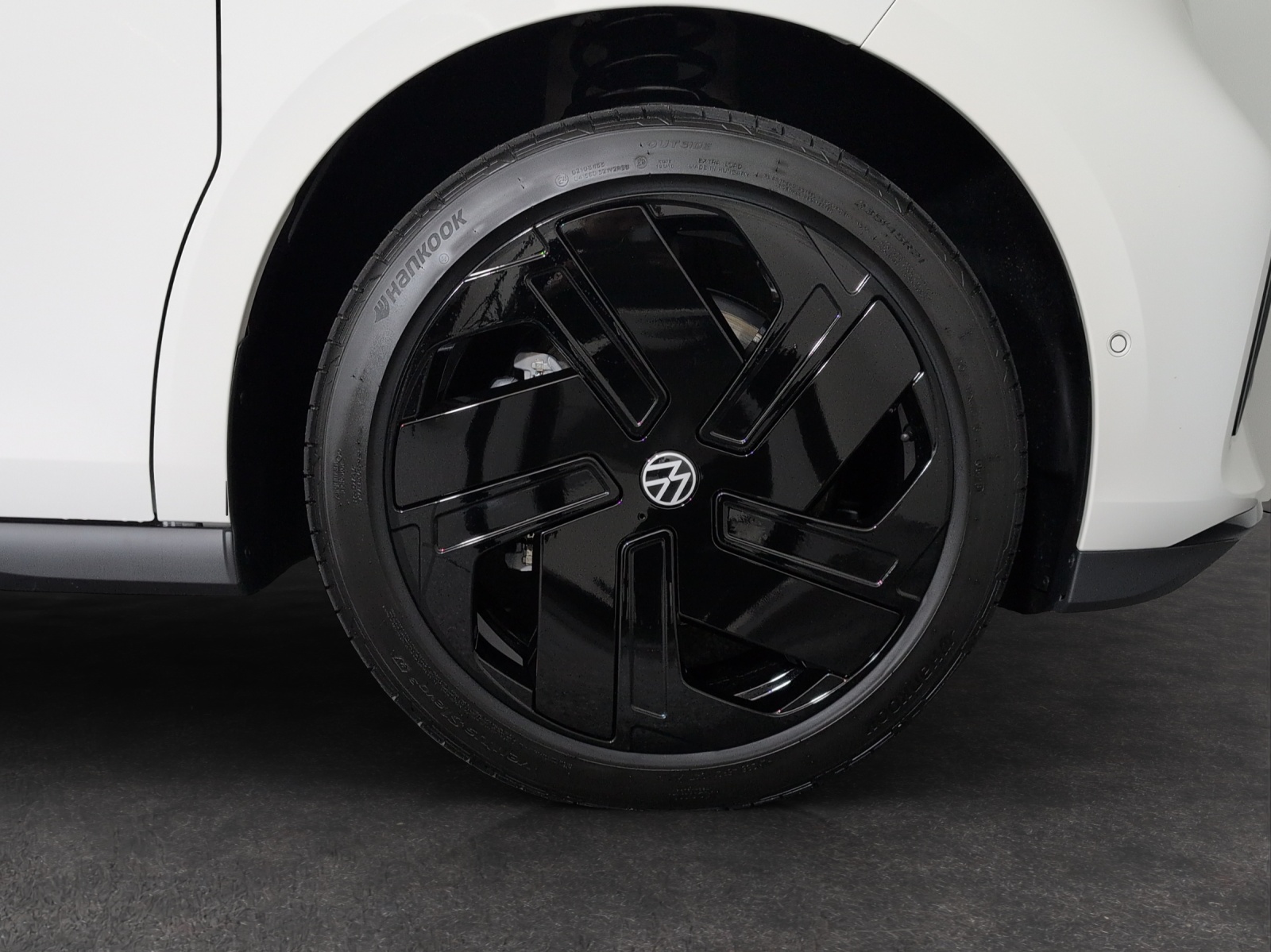 VW ID.Buzz NWB GTX 4 Motion-image-4